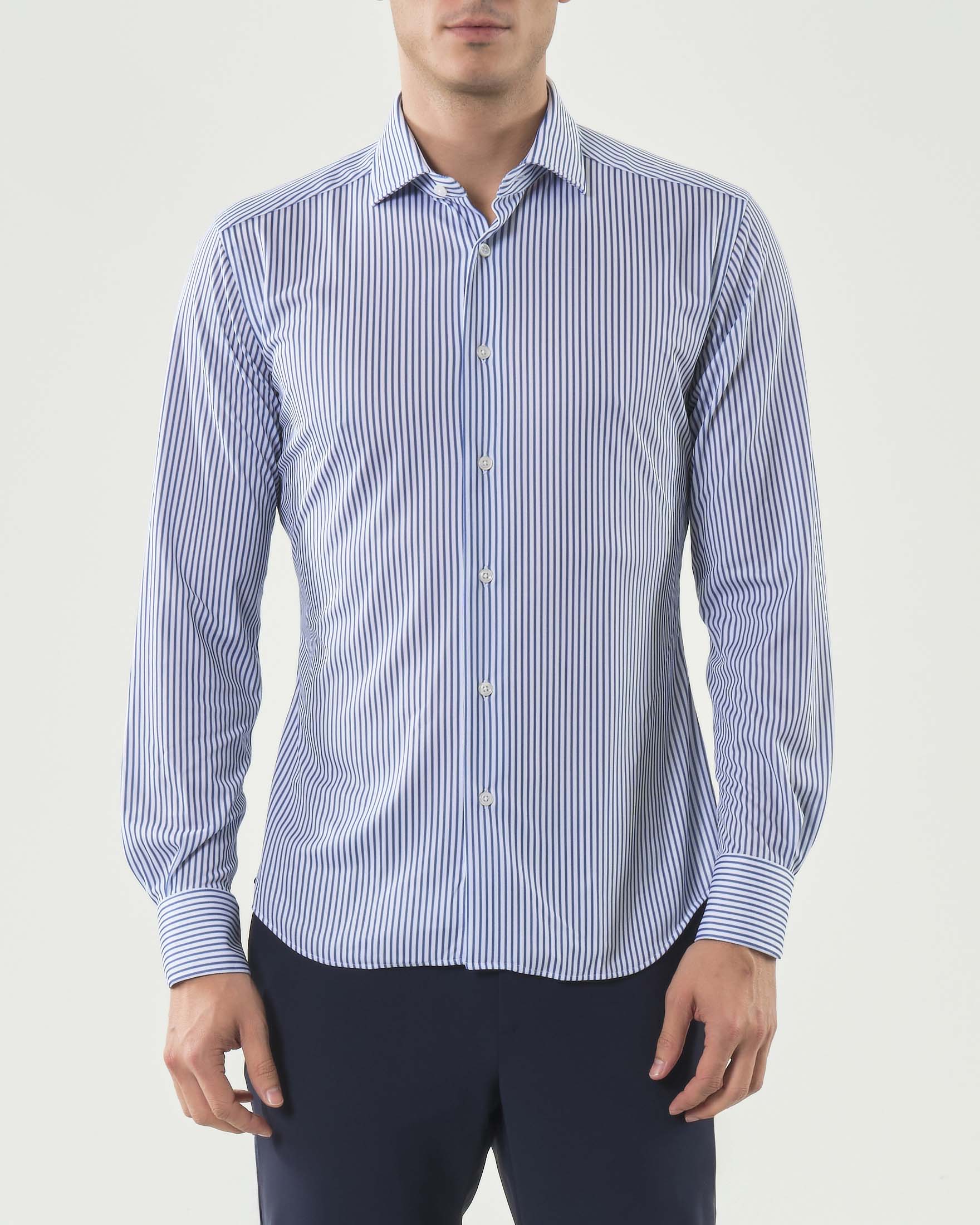 Camicia bastoncino bianca e blu in tessuto tecnico stretch