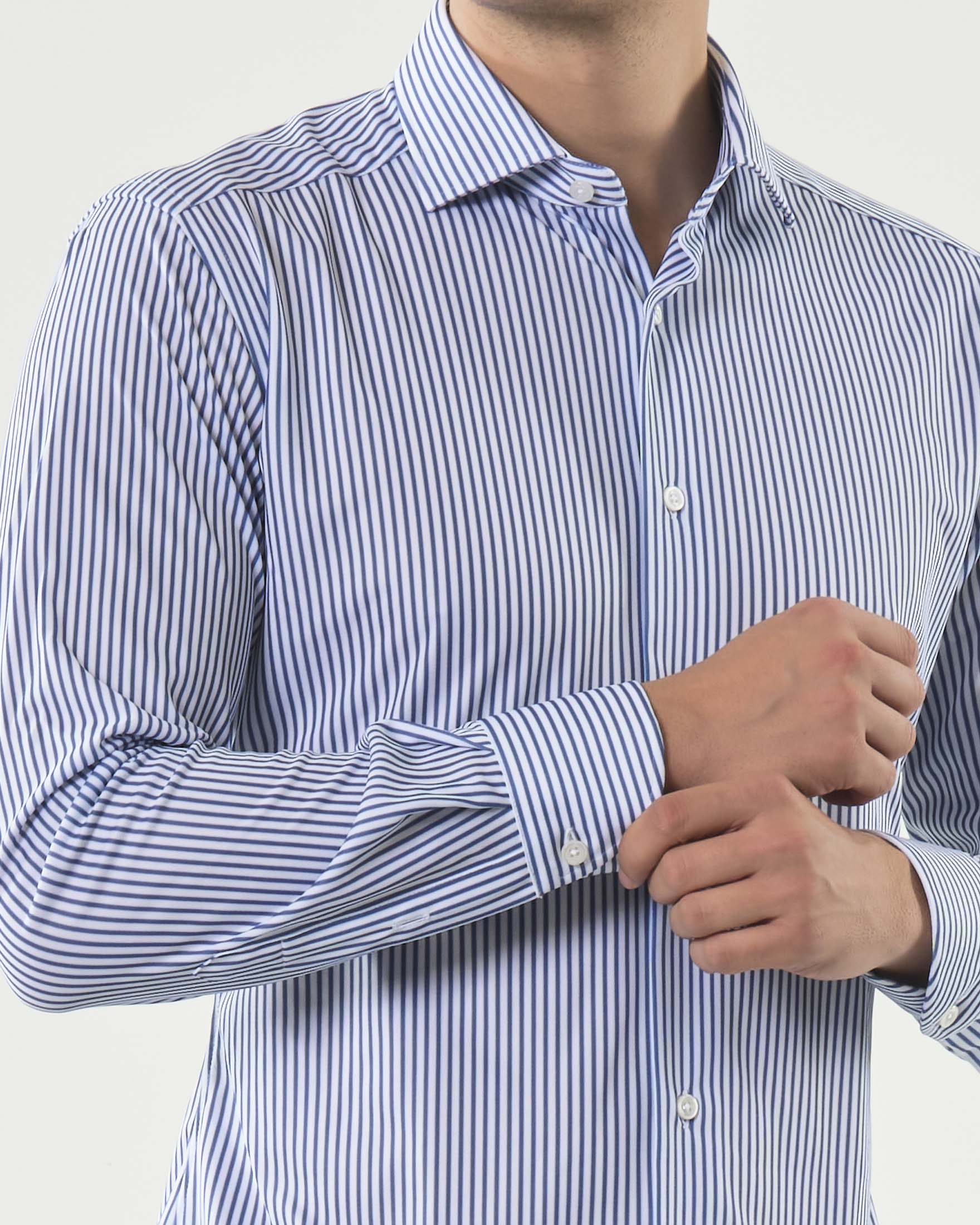 Camicia bastoncino Re-Do It bianca e blu in tessuto tecnico stretch image