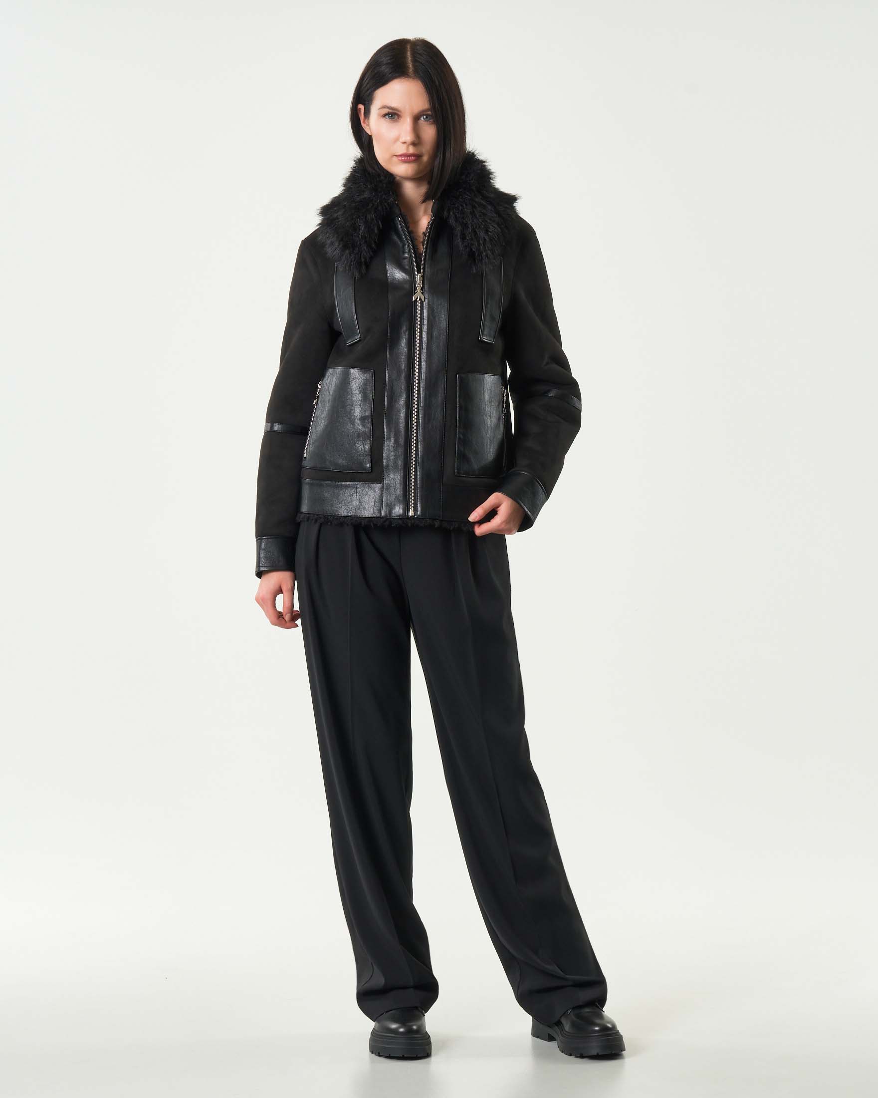 Giubbotto nero biker Patriziza Pepe reversibile in ecopelliccia effetto shearling con maxi colletto