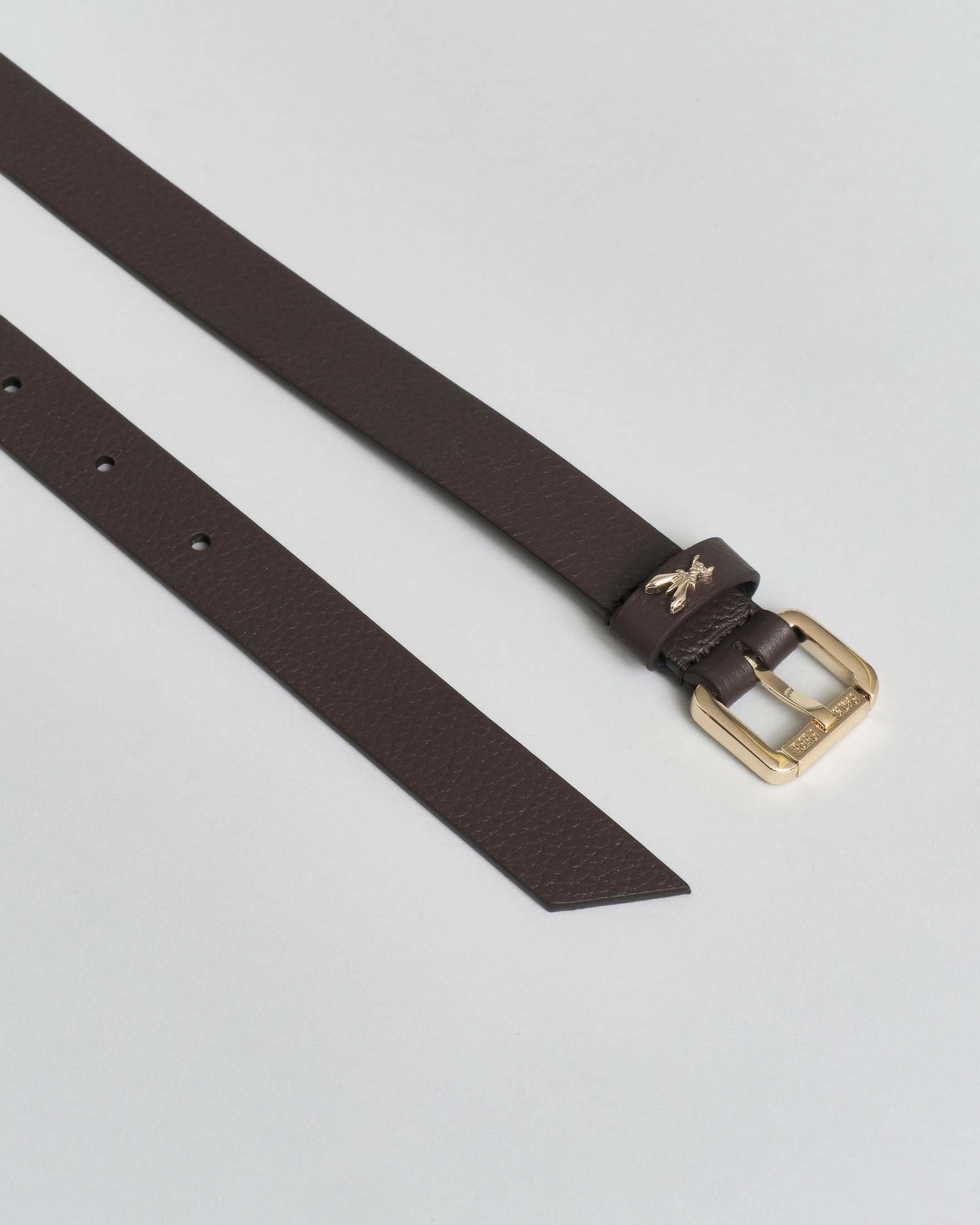 Cintura marrone Patrizia Pepe in pelle con fibbia dorata con scritta logo impressa e Fly applicata sul davanti image
