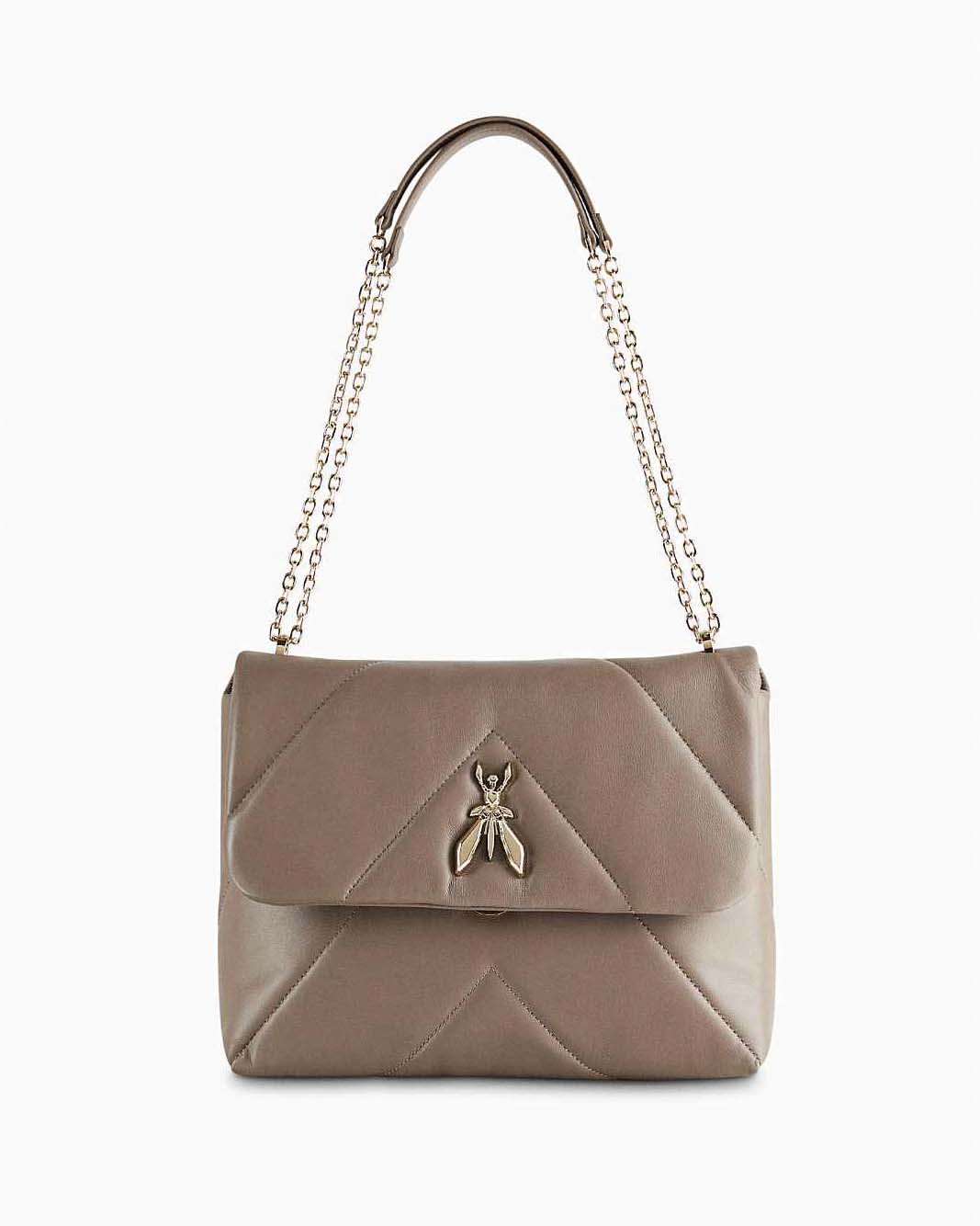 Borsa color taupe in pelle trapuntata con logo Fly sulla patta di chiusura e tracolla a catena in galvanica light gold