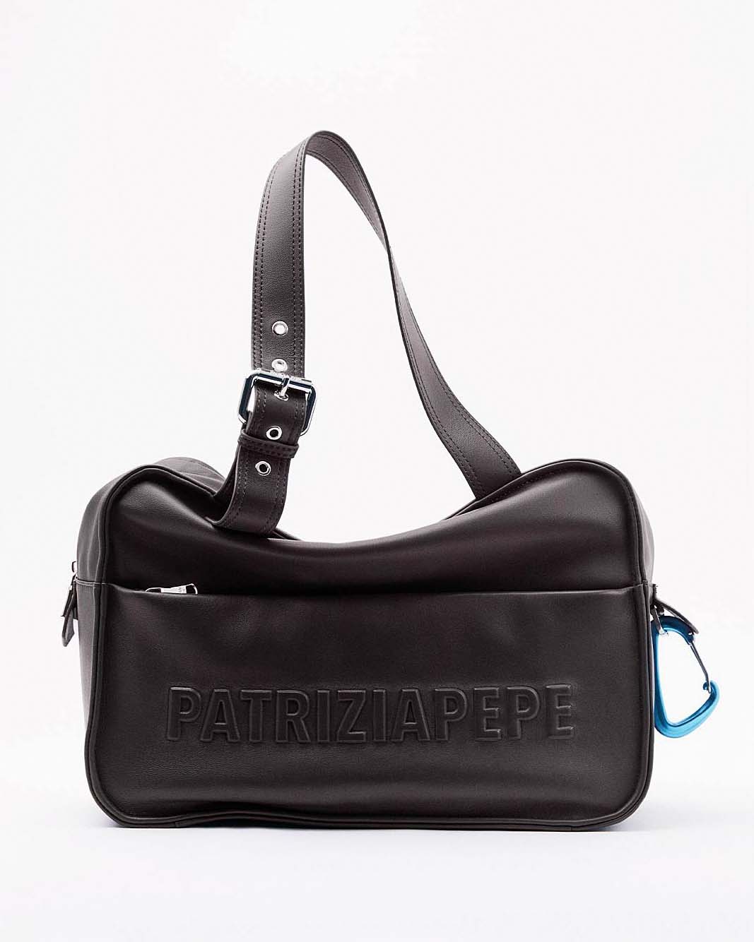 Borsa color testa di moro Patrizia Pepe (IM)PERFECTION a bauletto in pelle liscia con scritta logo a rilievo e manici regolabili