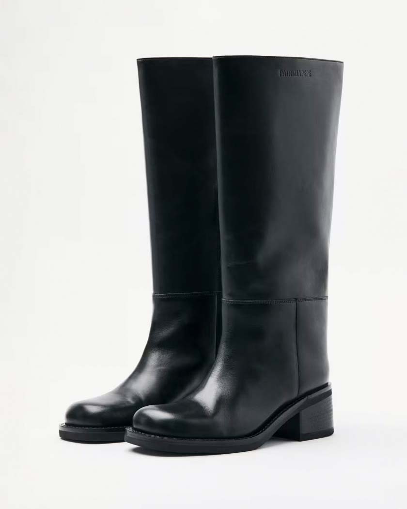 Stivali neri alti in pelle Patrizia Pepe con punta squadrata image