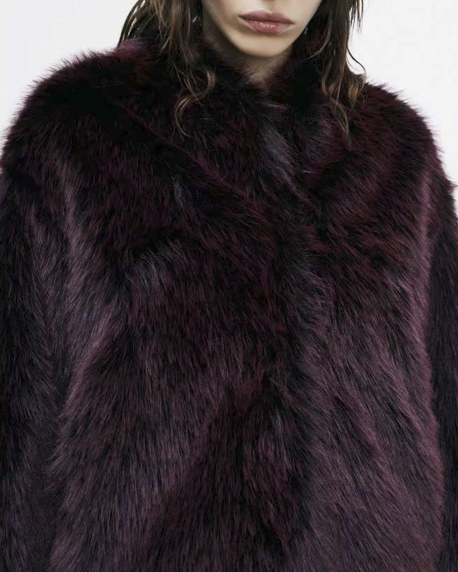 Ecopelliccia bordeaux Patrizia Pepe con spalla scesa e interni effetto pelle