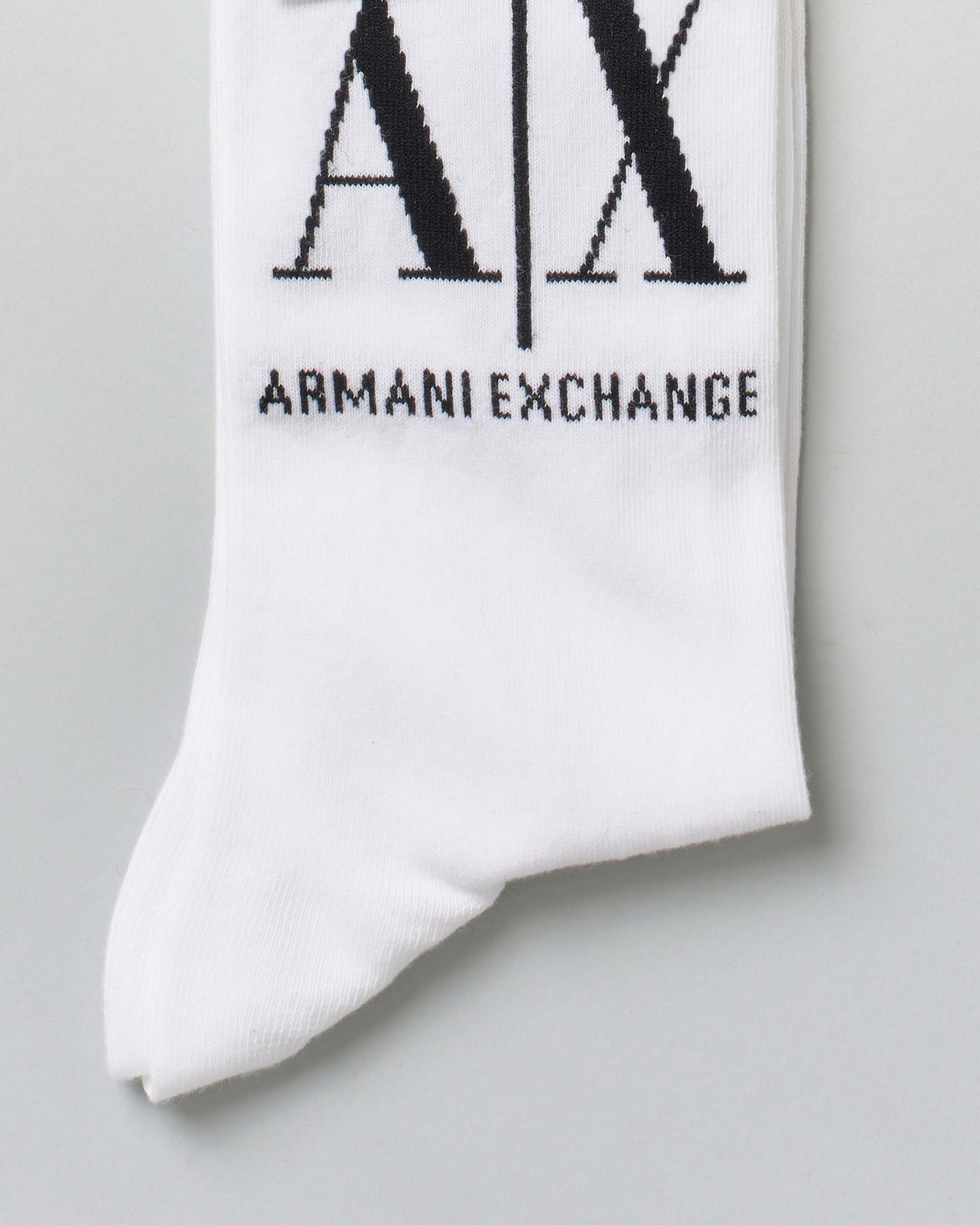Calzettoni bianchi Armani Exchange in cotone con logo jacquard a contrasto image