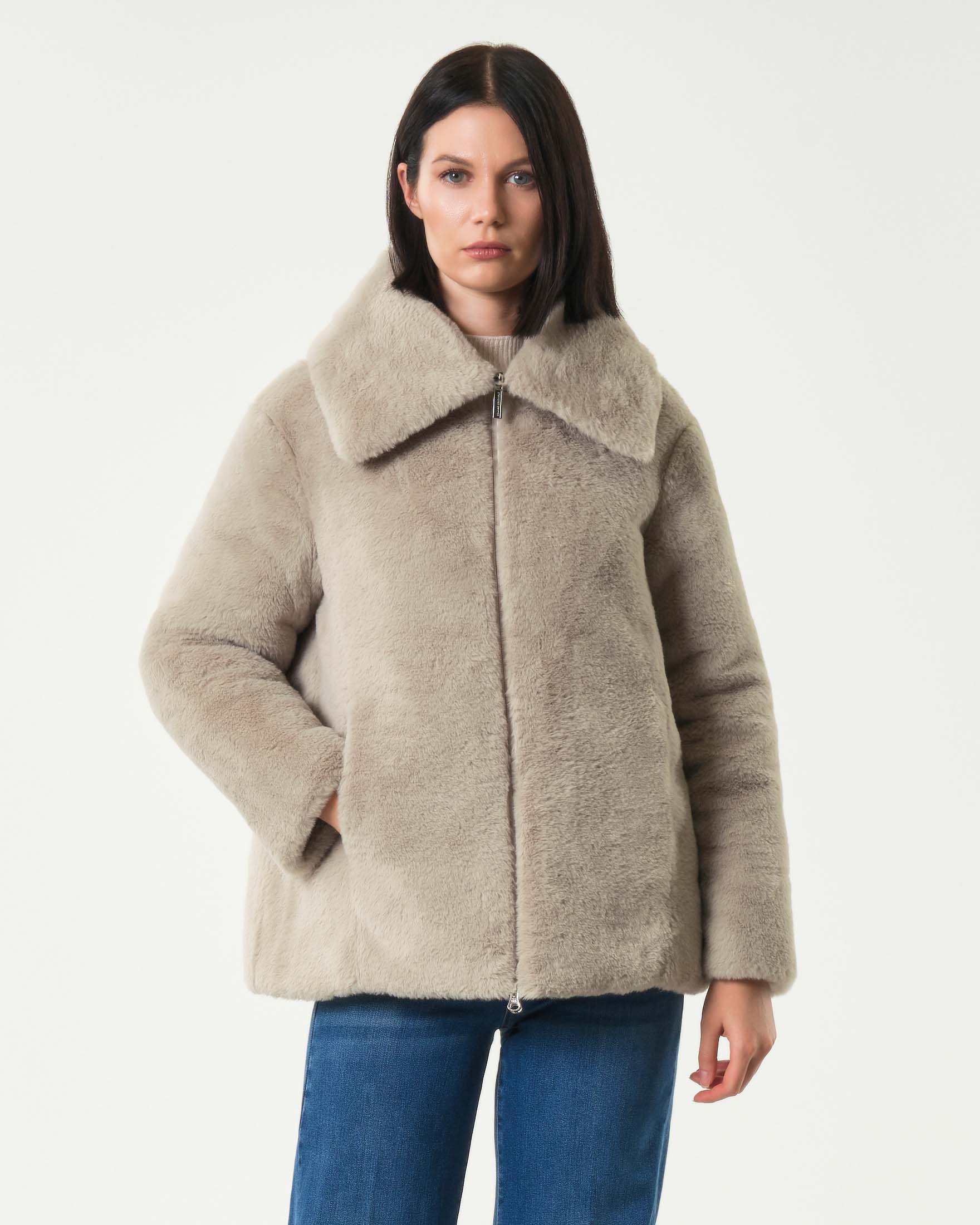 Ecopelliccia color gesso Colmar Originals reversibile nel tessuto trapuntato con colletto a vela