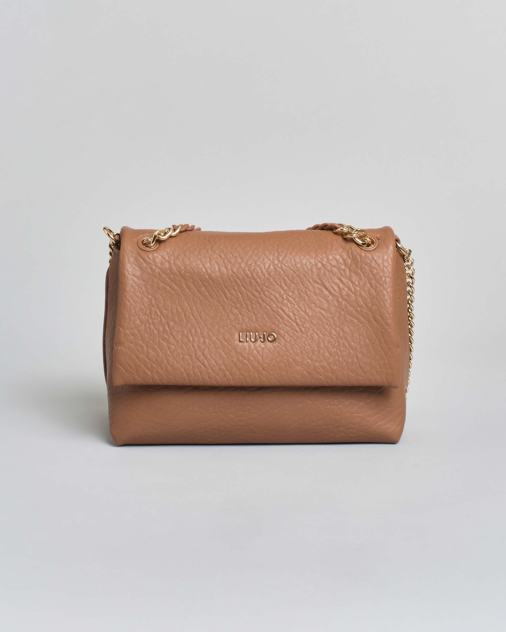 Borsa Liu Jo Accessories color noce in similpelle con catena e logo in metallo dorato