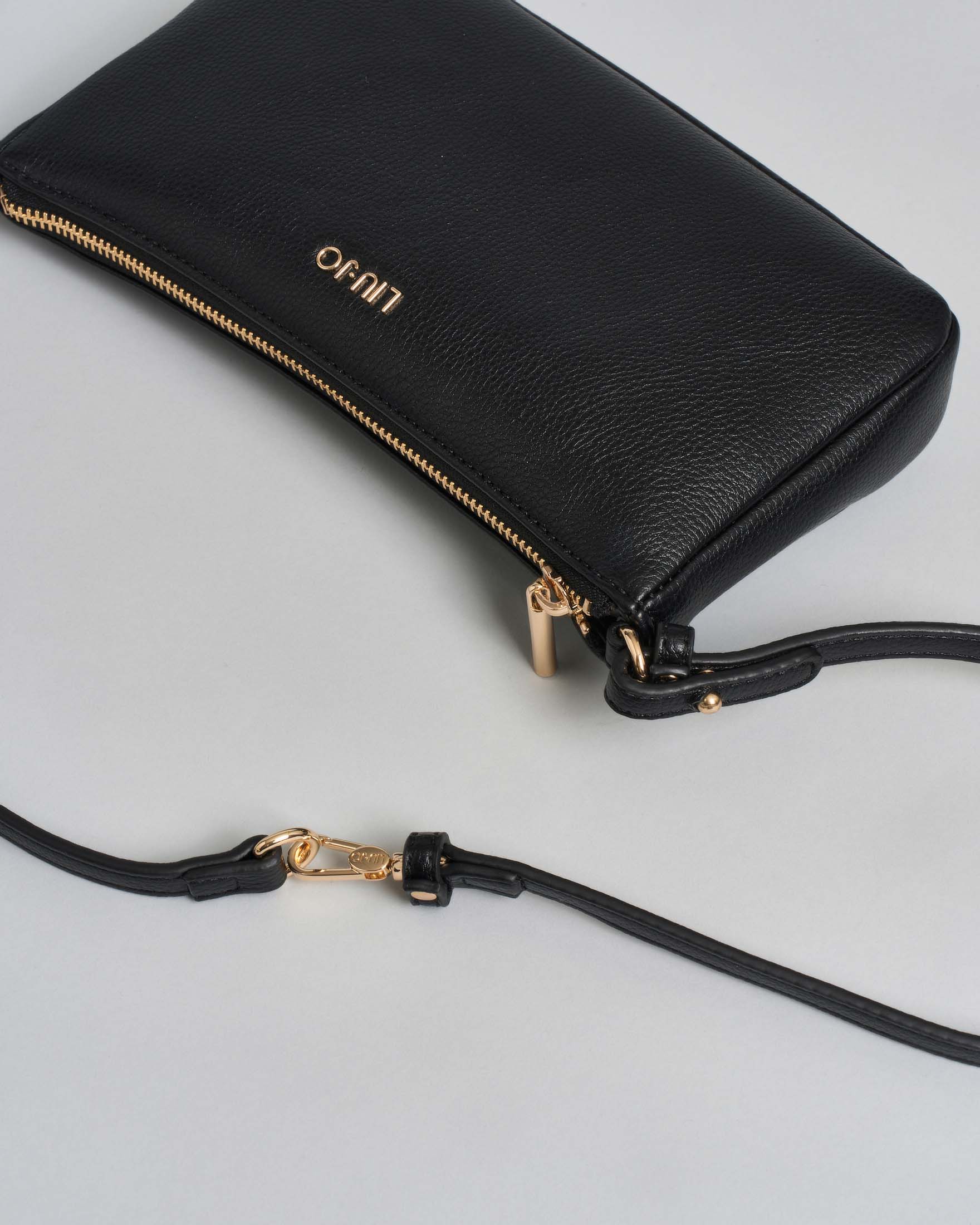 Borsa a busta nera Liu Jo Accessories in similpelle martellata con scritta tracolla allungabile image