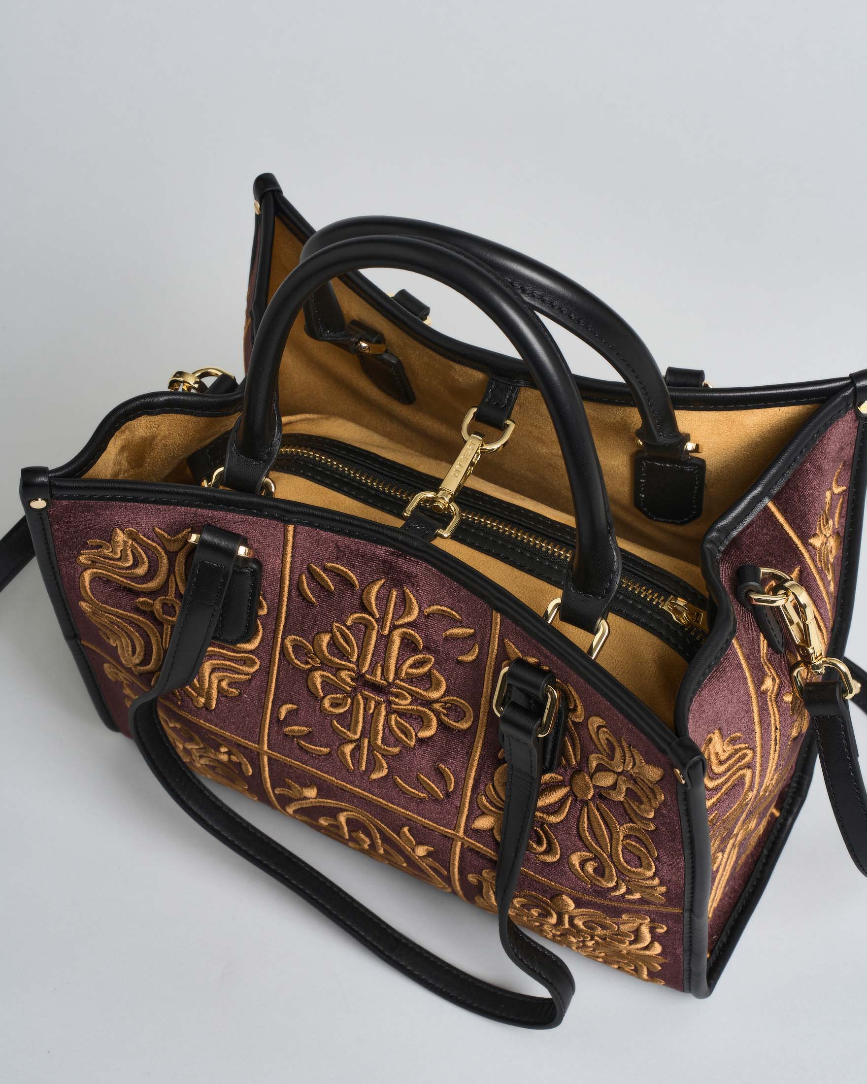 Borsa testa moro misura media My Best Bag in tessuto con ricami a rilievo cammello d'ispirazione orientale image