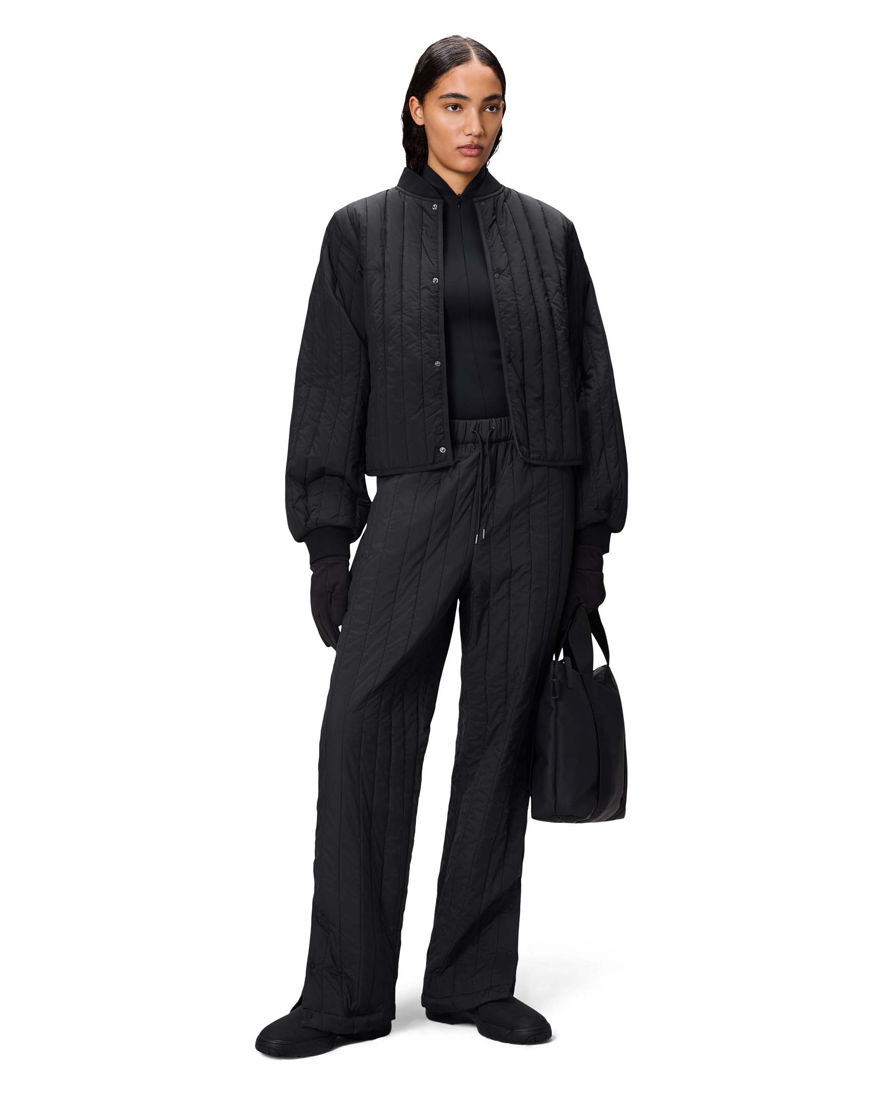 Giacca nera Banja Liner Bomber W Jacket Rains trapuntata in nylon intrecciato leggero con scollo tondo