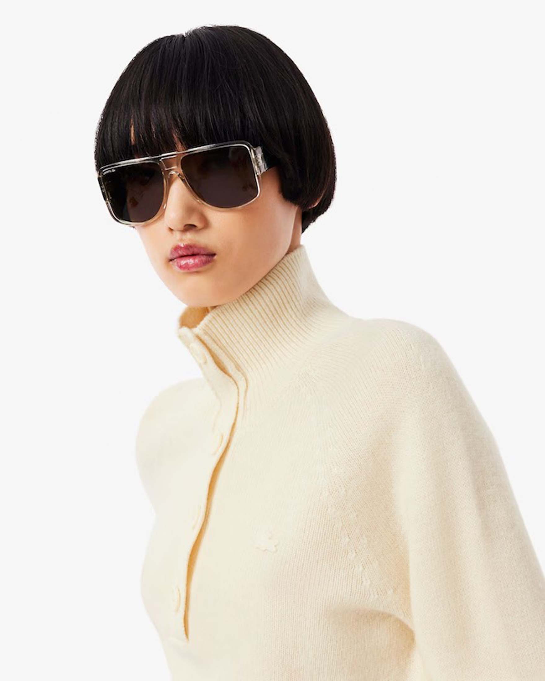 Maglia color panna serafino Lacoste in pura lana con collo alto con logo tono su tono cucito sul petto image