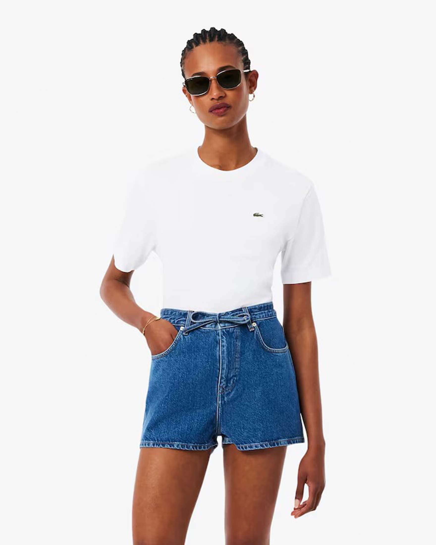 T-shirt bianca Lacoste in cotone con scollo tondo e logo cucito sul petto a contrasto di colore