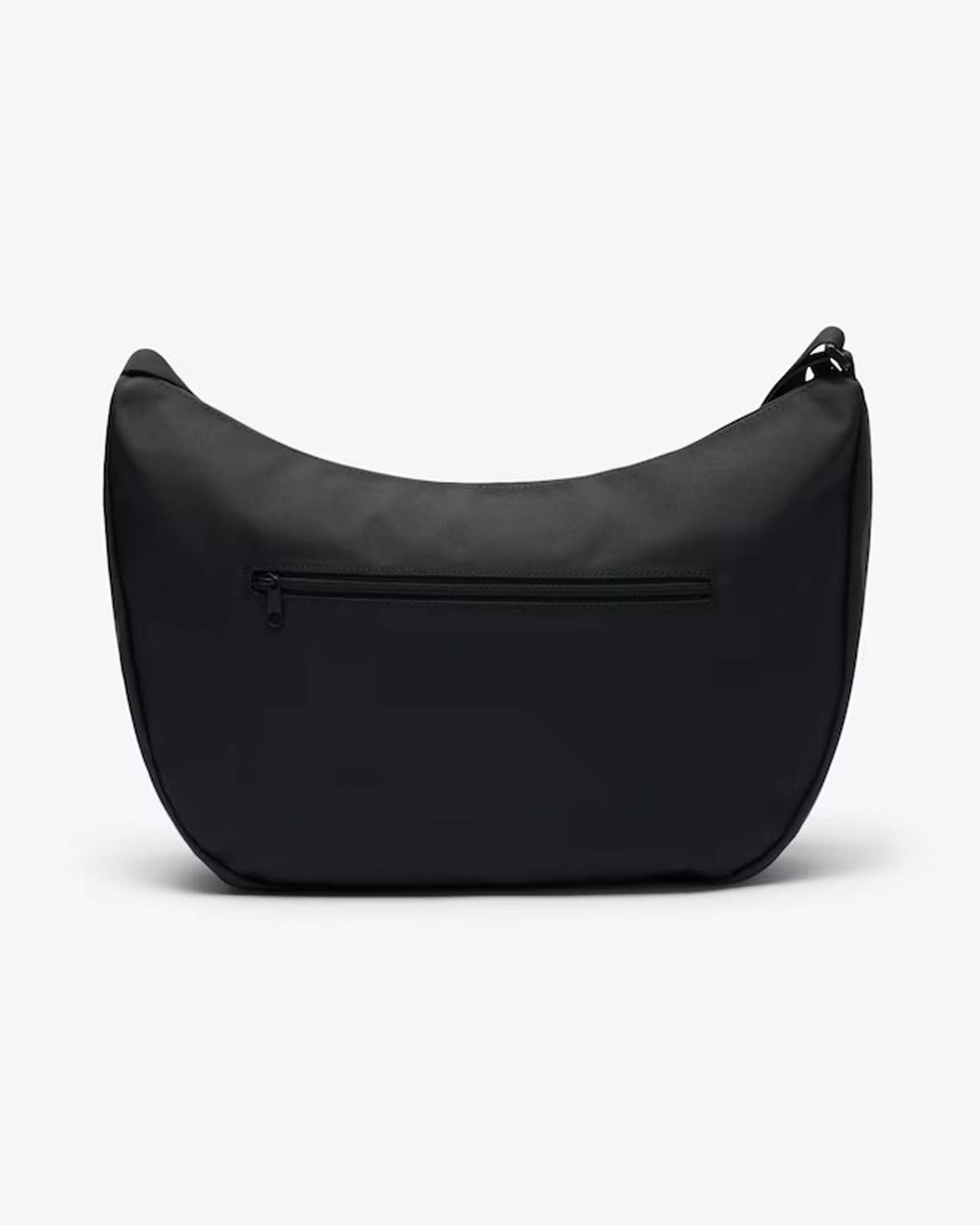 Borsa grande nera a mezza luna Lacoste in nylon con logo applicato sul davanti e tracolla in tessuto
