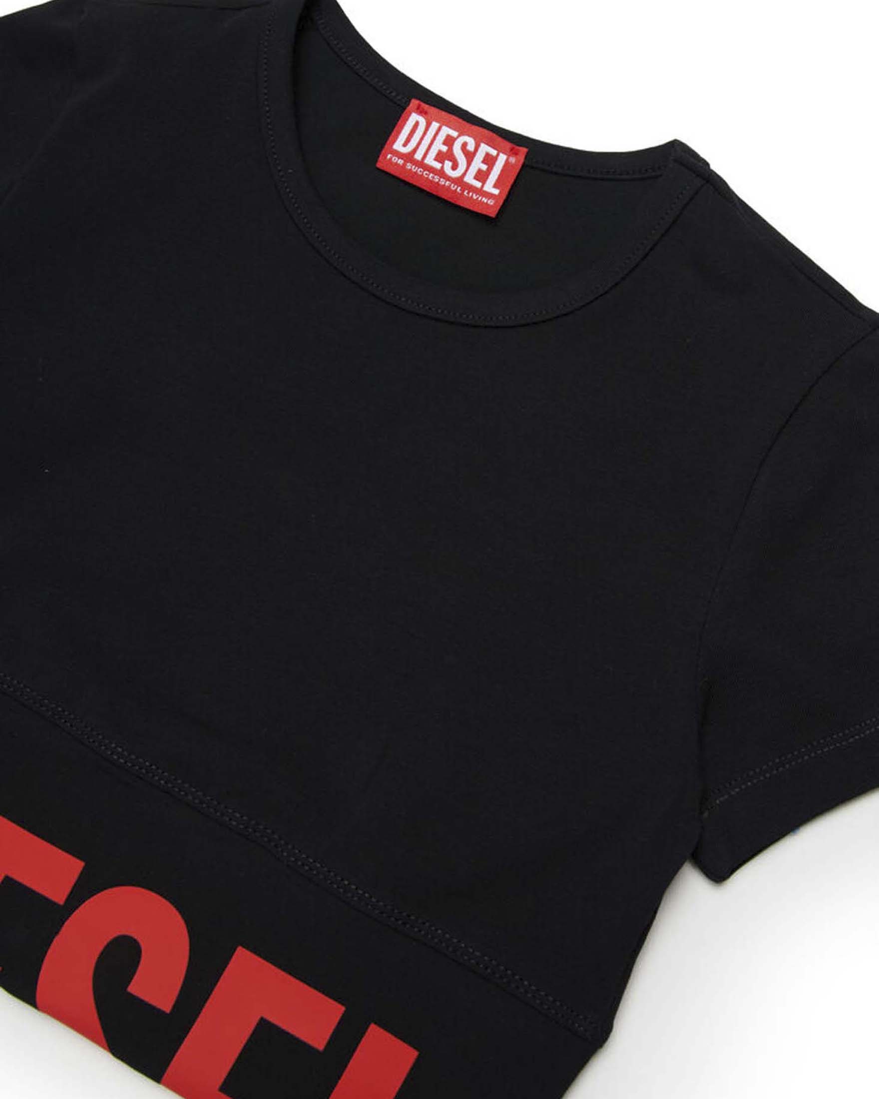 T-shirt Diesel cropped nera con scritta logo bianca image