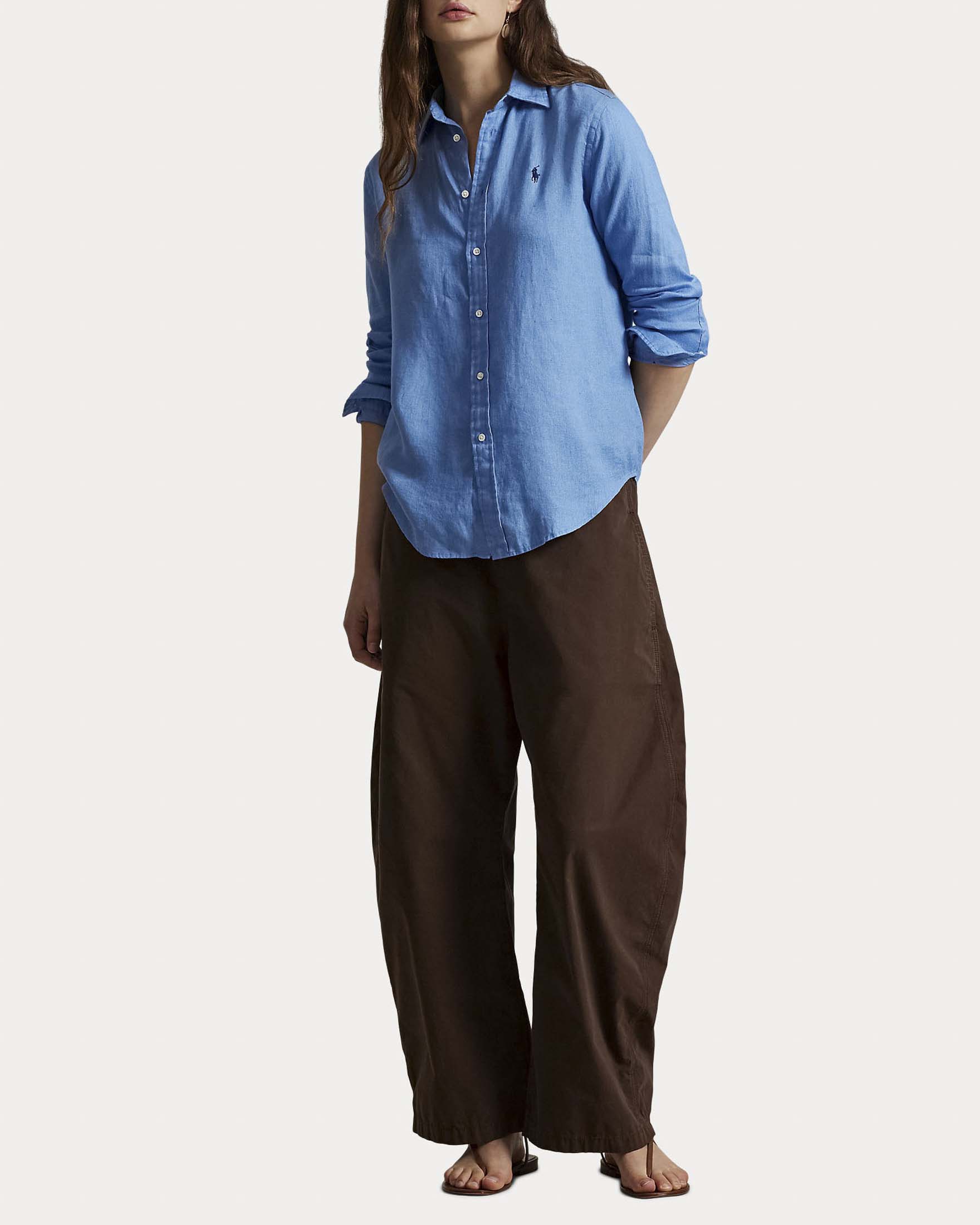 Camicia azzurra Polo Ralph Lauren in lino con logo ricamato sul petto a contrasto