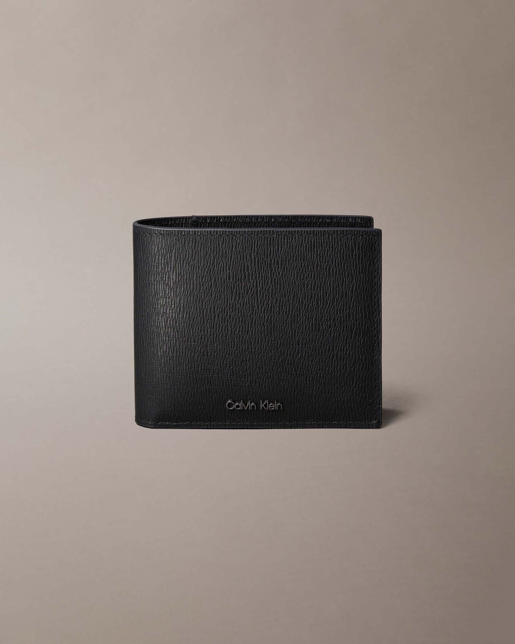 Portafoglio Calvin Klein Jeans nero in pelle saffiano con logo stampato