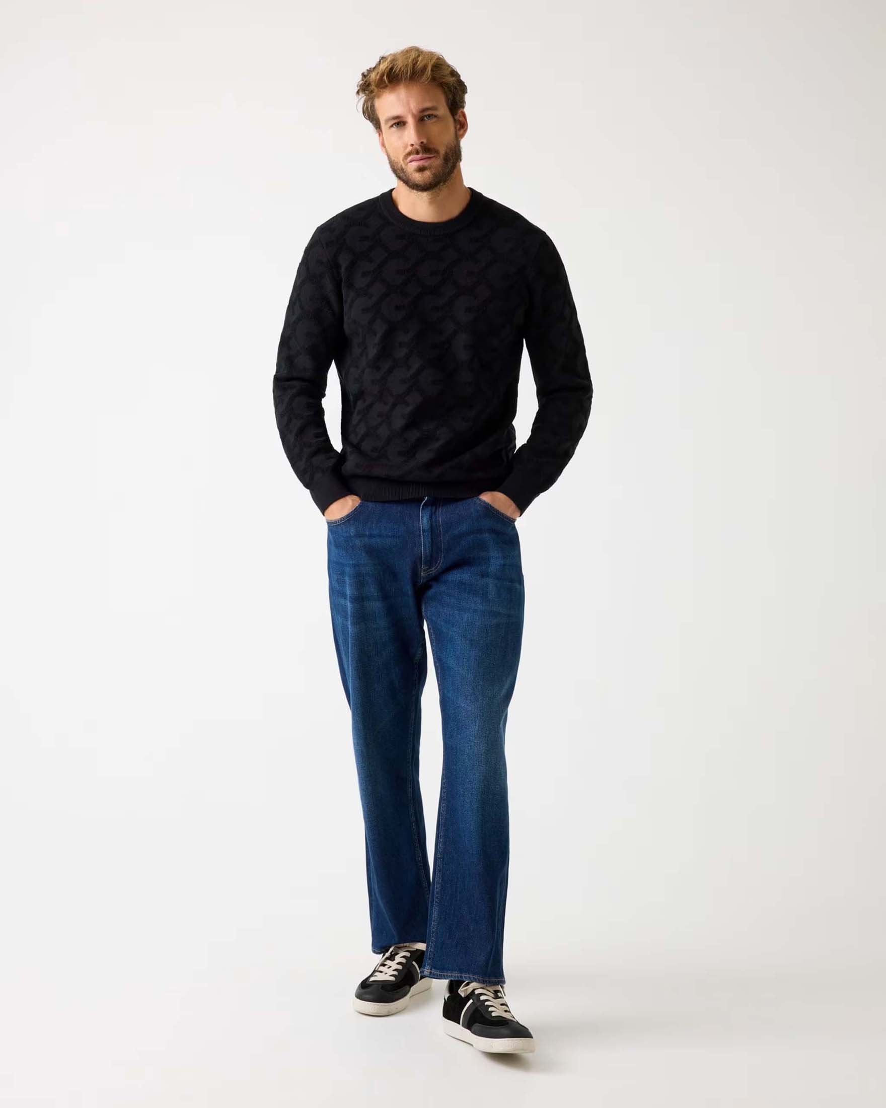 Maglione girocollo Guess nero con trama logo jacquard all over