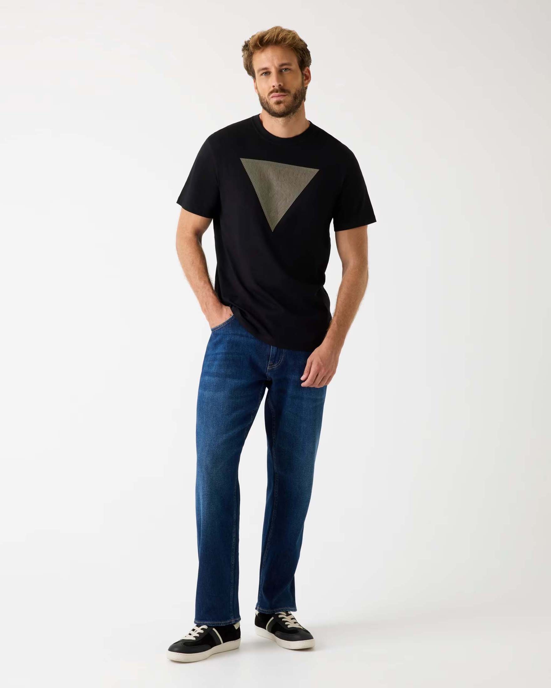 T-shirt Guess nera in cotone con stampa frontale logo triangolo