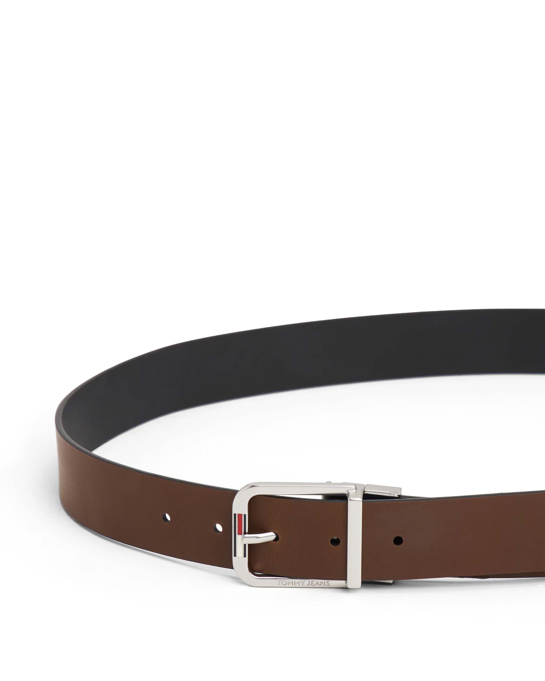 Cintura Tommy Jeans color cammello in pelle liscia reversibile in nero con fibbia e logo inciso image