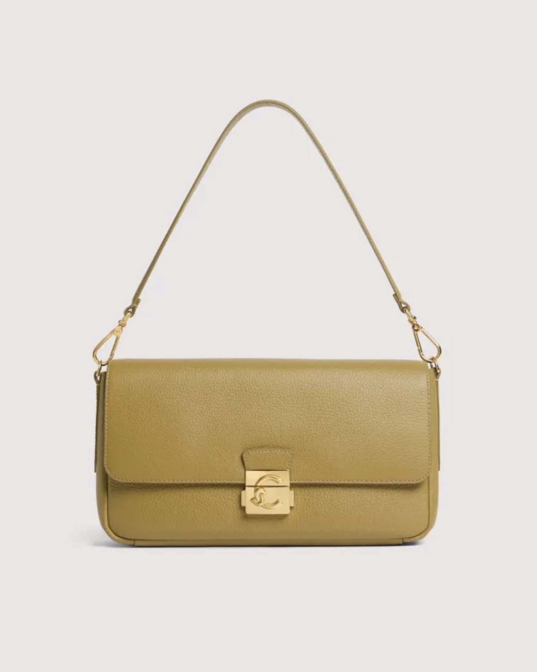 Borsa a spalla Coccinelle C-Me Lock Large verde oliva in pelle martellata con chiusura tuc a pulsanti laterali