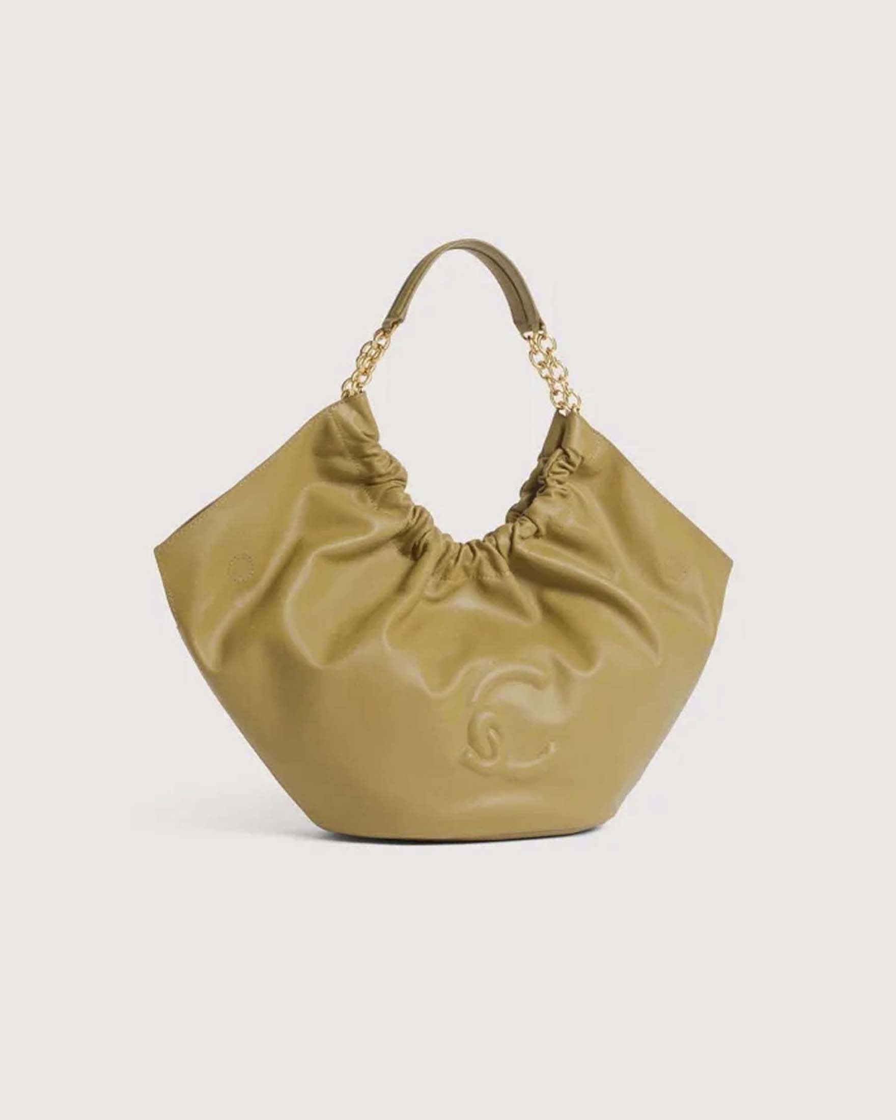 Borsa a spalla Coccinelle Smash Medium nera in pelle liscia con manico in pelle e catena image