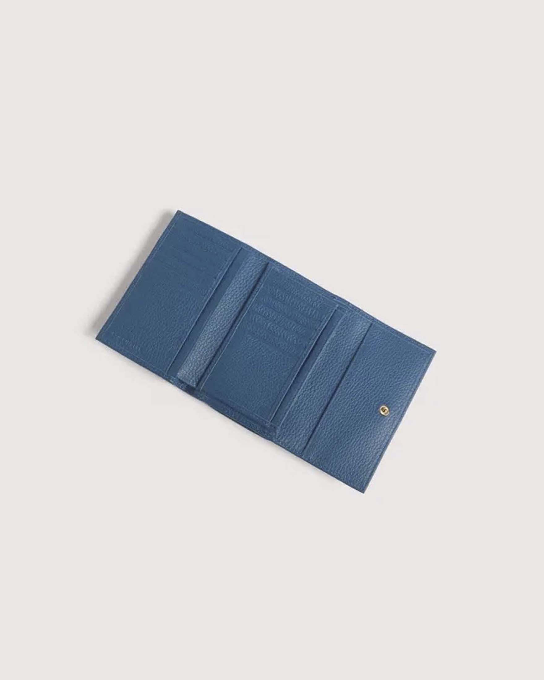 Portafoglio a libro Coccinelle Metallic Medium ottanio in pelle martellata con portamonete chiuso a zip image