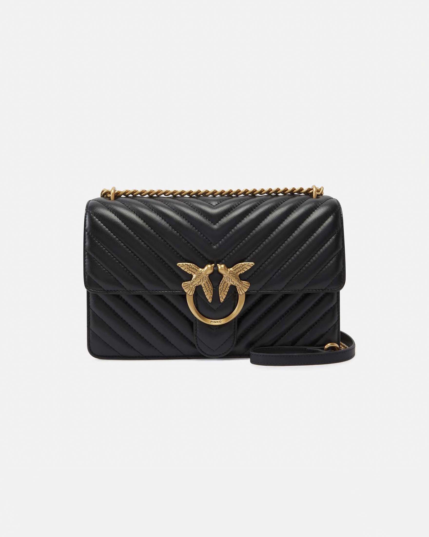 Borsa Love Bag One Chevron in pelle nera con fibbia Love Birds dorata e tracolla a catena