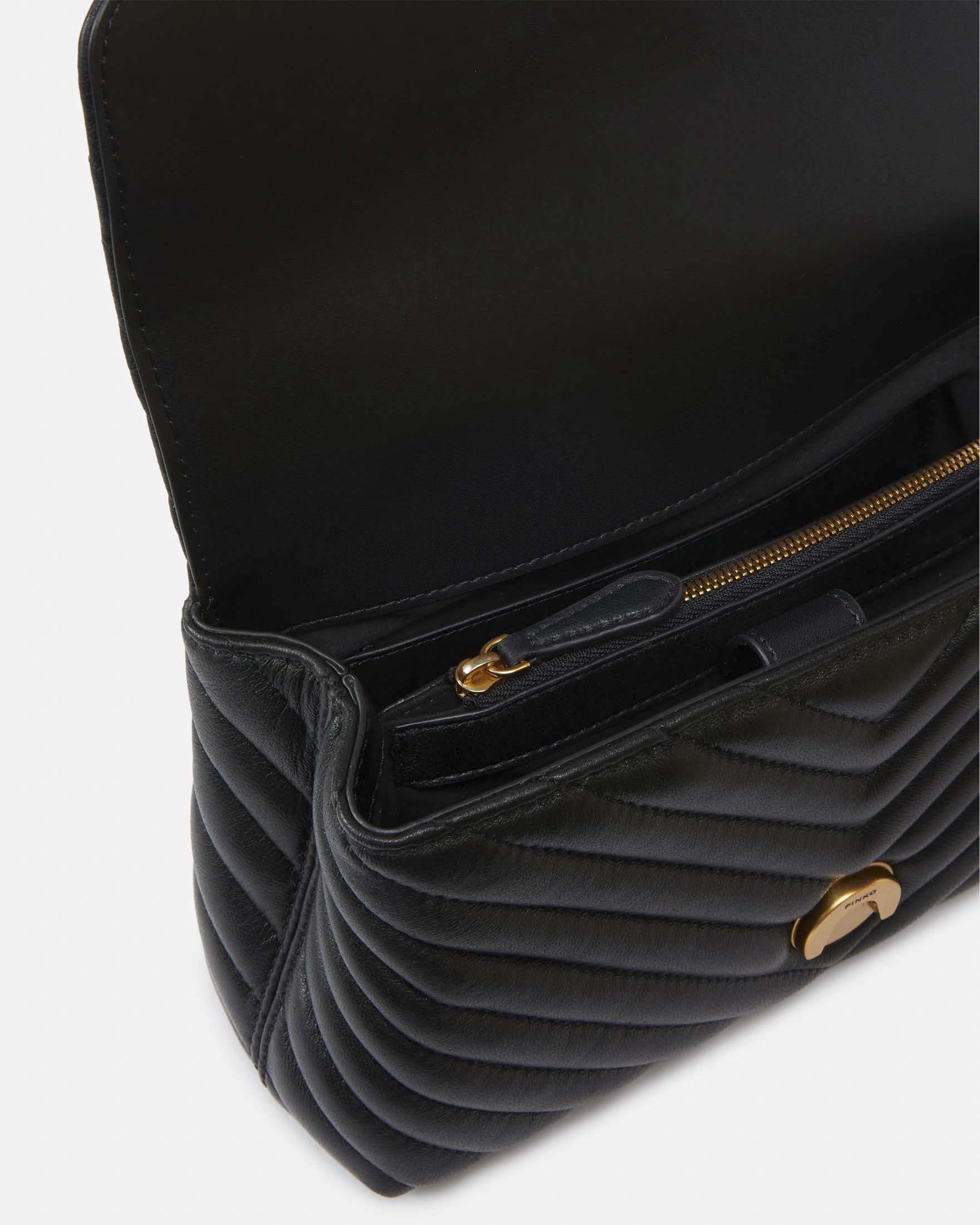 Borsa Mini Love Bag Puff Chevron Pinko in pelle nera con fibbia Love Birds dorata e tracolla image