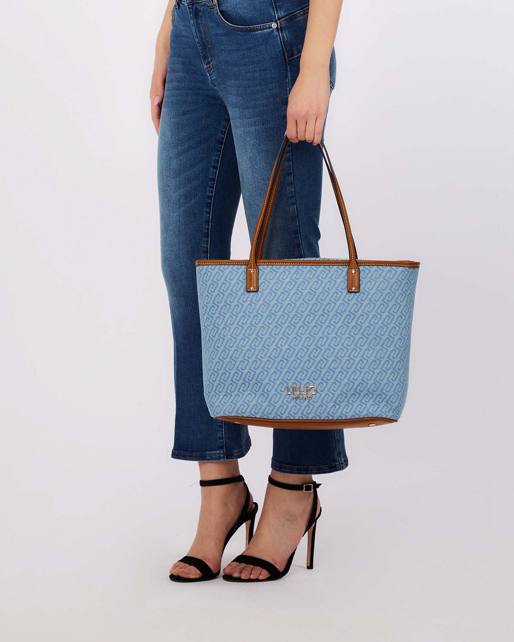 Borsa shopper Liu Jo Accessories azzurra in misto cotone con logo metallico frontale image