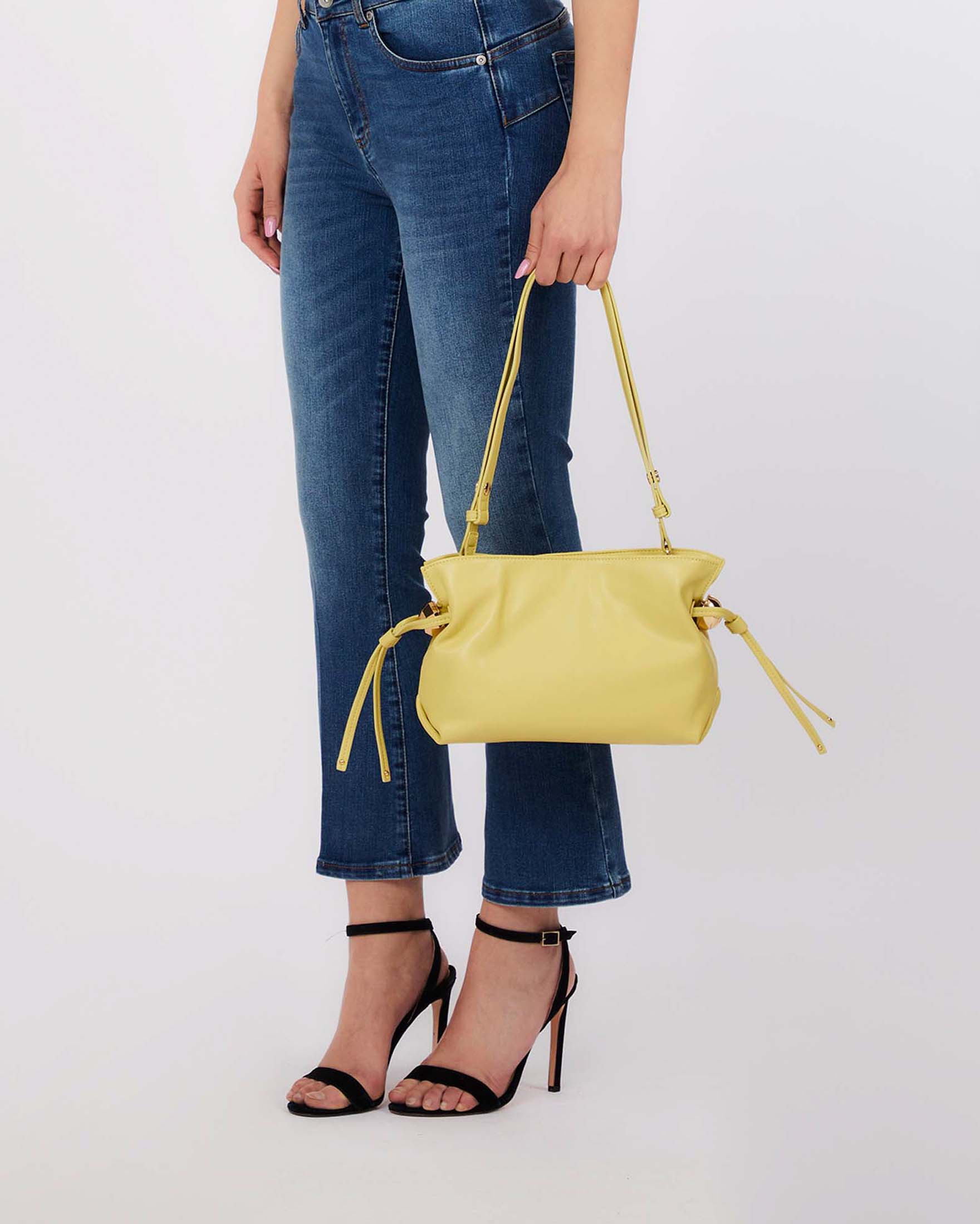 Borsa hobo Liu Jo Accessories gialla in similpelle con dettagli arricciati e zip image
