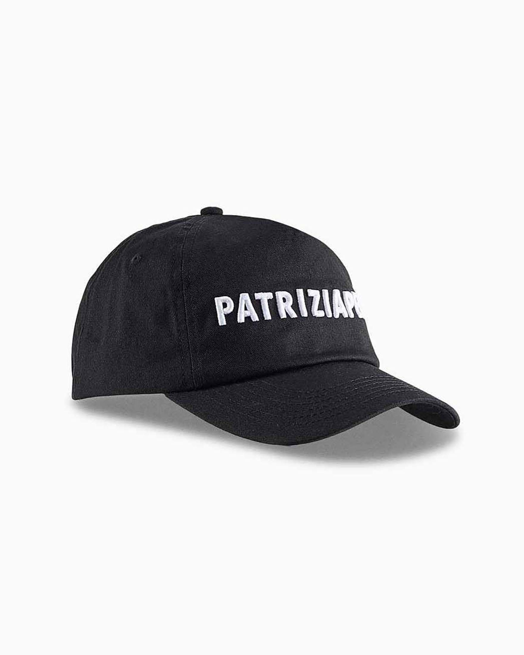 Cappellino nero in cotone con logo ricamato sul frontino a contrasto di colore