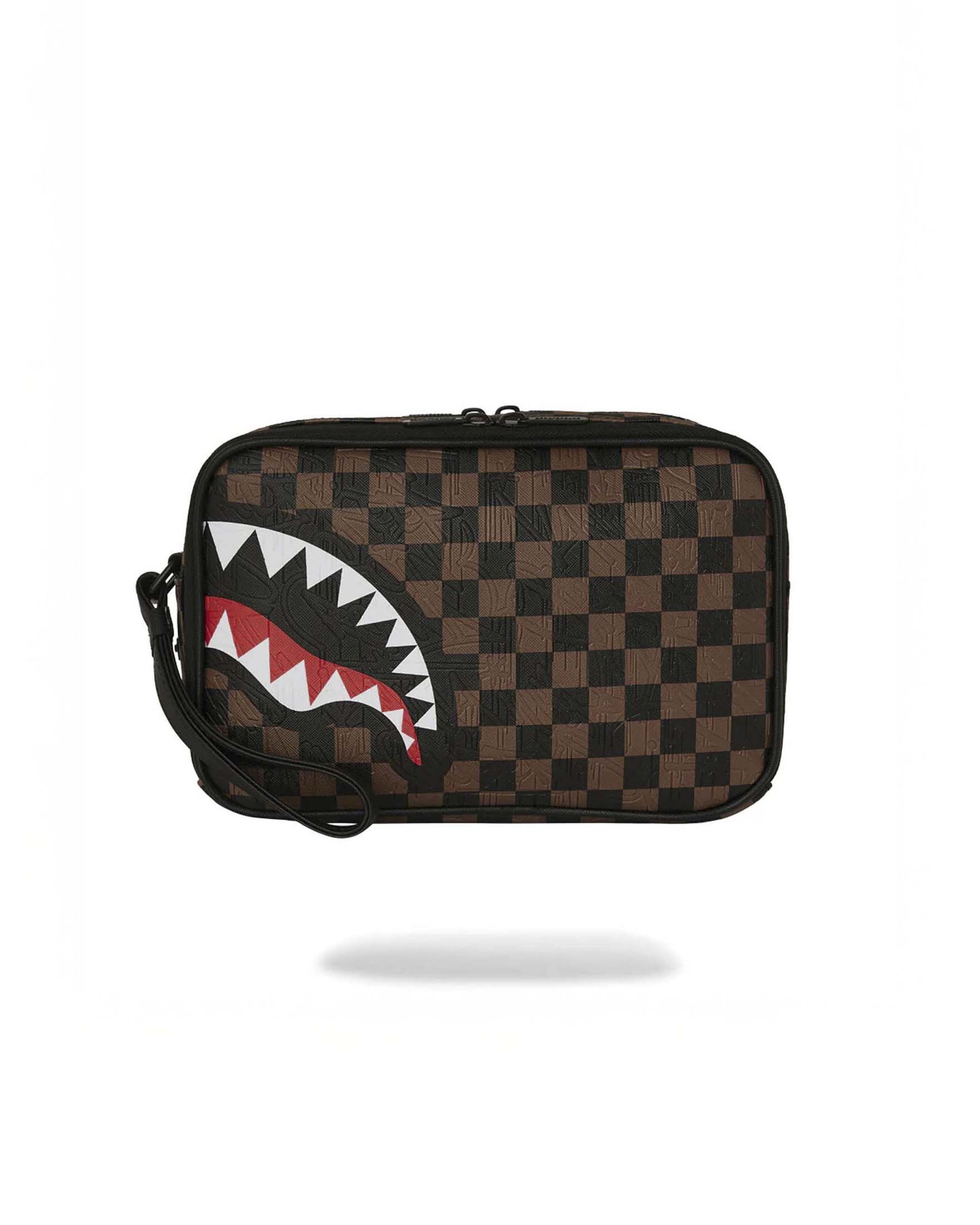 Beauty case Check 2 Emboss in similpelle con motivo a scacchi neri e marroni e fauci di squalo