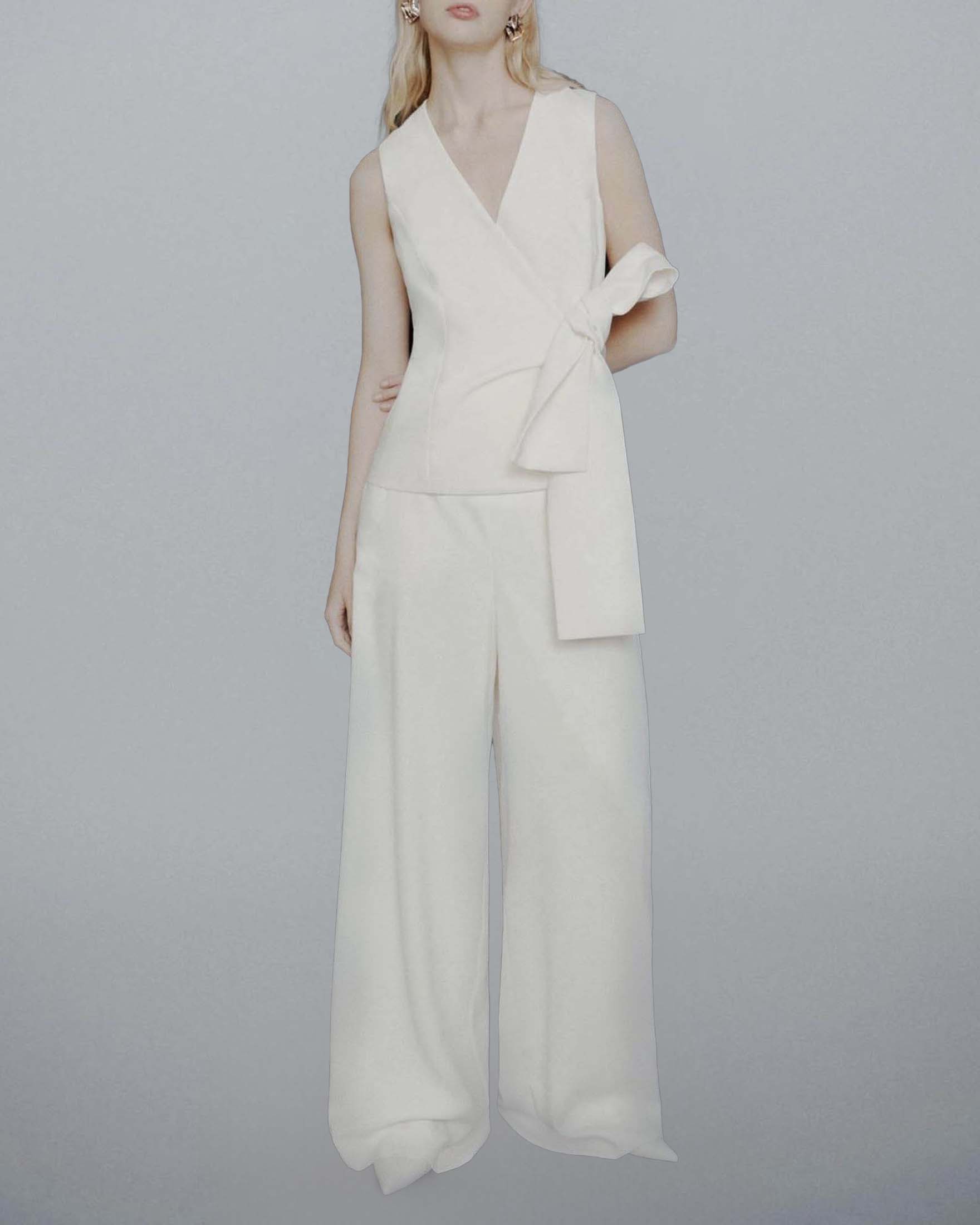 Top scollo a V bianco Marella Art. 365 in crêpe envers satin con fiocco