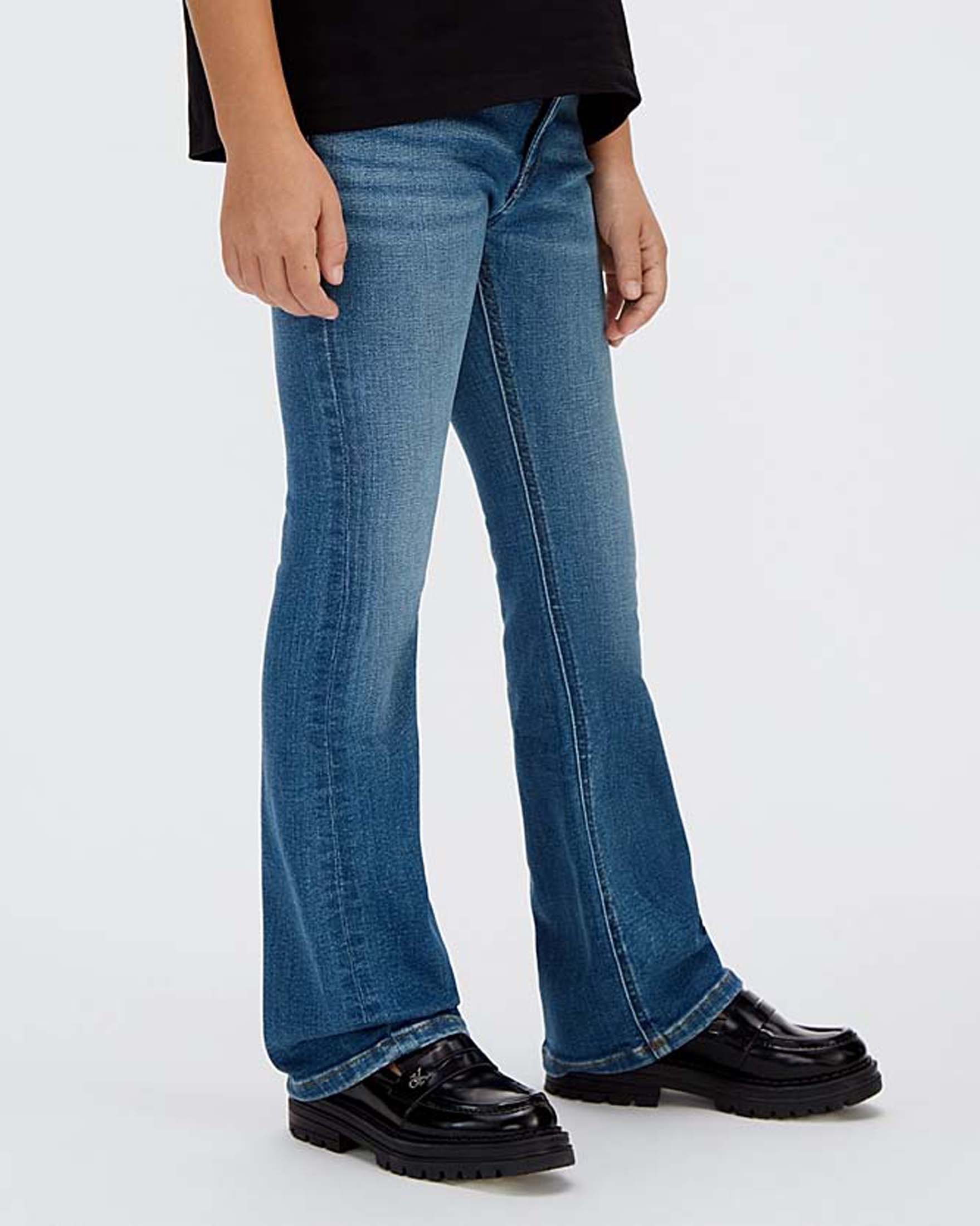 Jeans flare a lavaggio medio stone washed