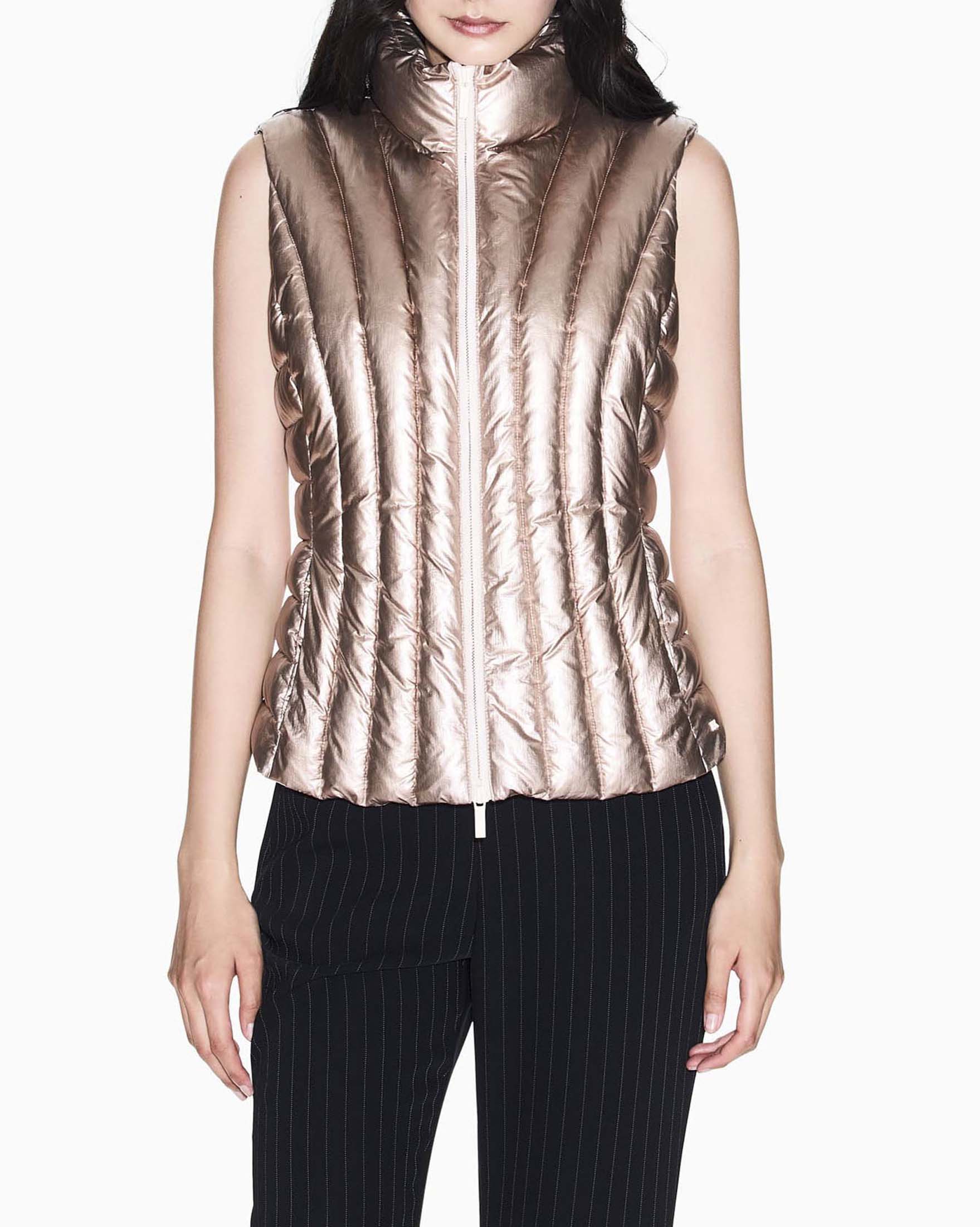 Gilet imbottito Armani Exchange rame in tessuto tecnico con finitura lucida image