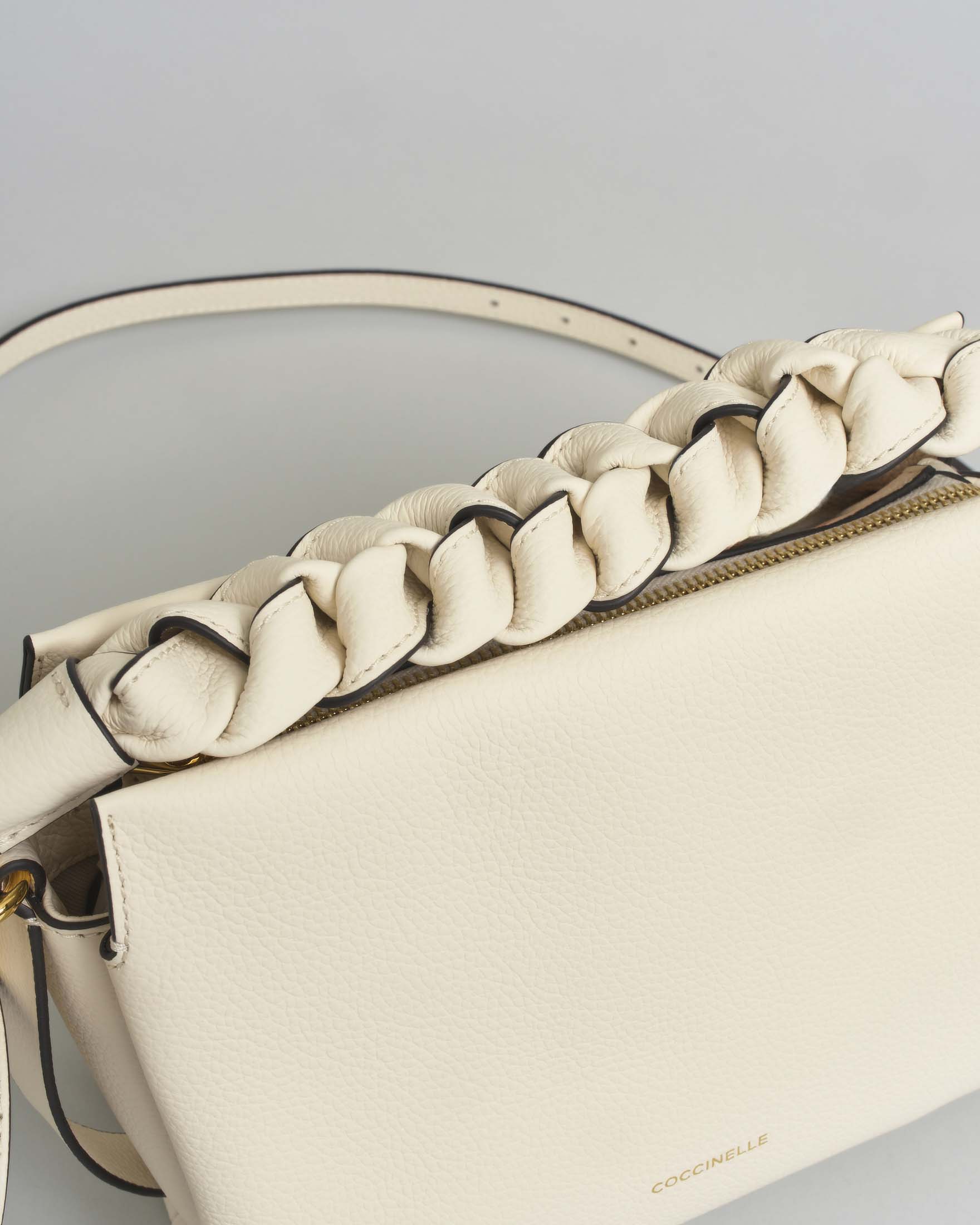 Borsa a mano Coccinelle Boheme Small bianca in pelle double con manico intrecciato image