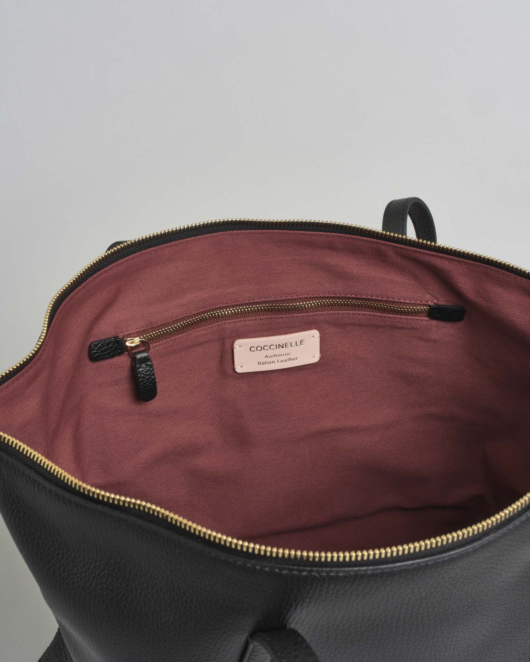 Shopping Bag Nory Coccinelle in pelle martellata nera image