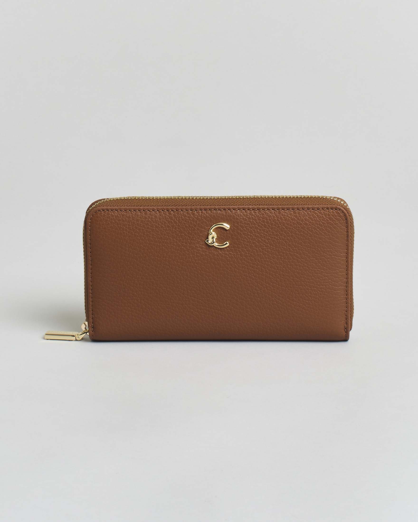 Portafoglio C-Me in pelle martellata color cognac con logo dorato