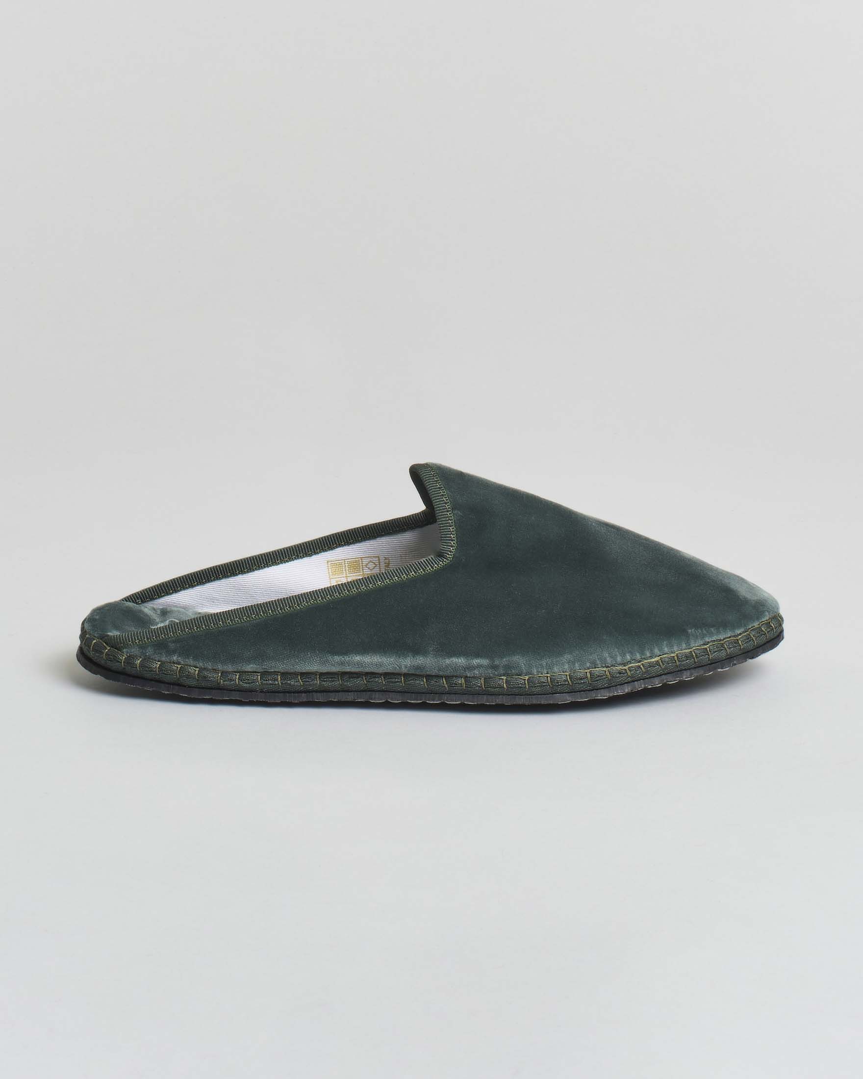 Friulane modello sabot in velluto verde militare