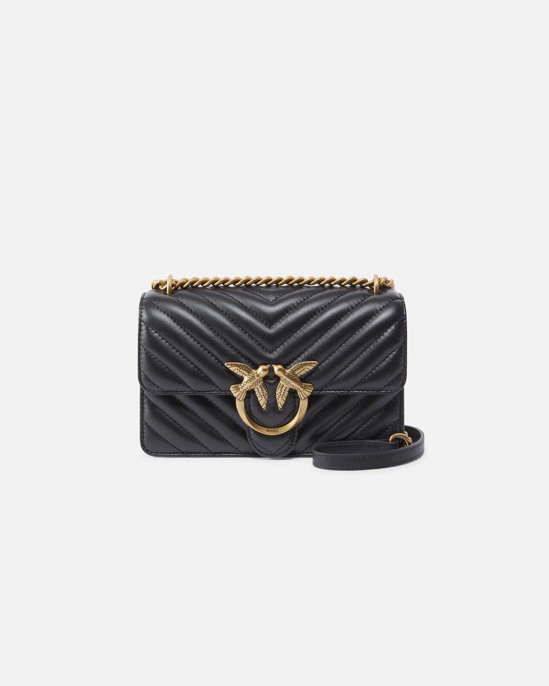 Borsa Mini Love Bag One Chevron in pelle nera con fibbia Love Birds dorata e tracolla