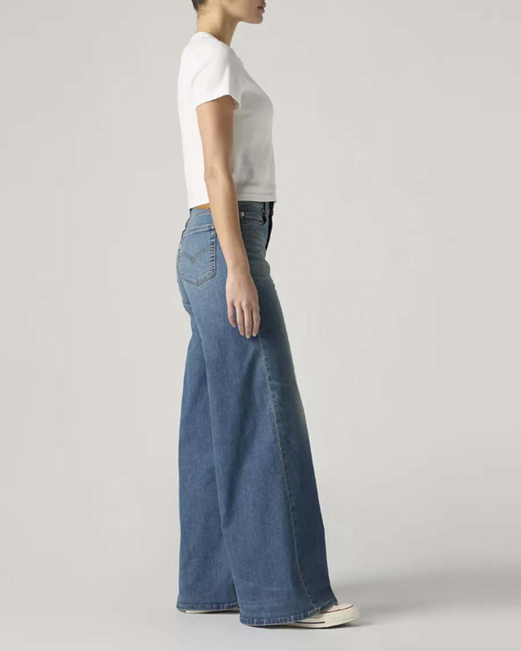 Jeans 728 Levi's a vita alta e gamba larga con lavaggio medio image