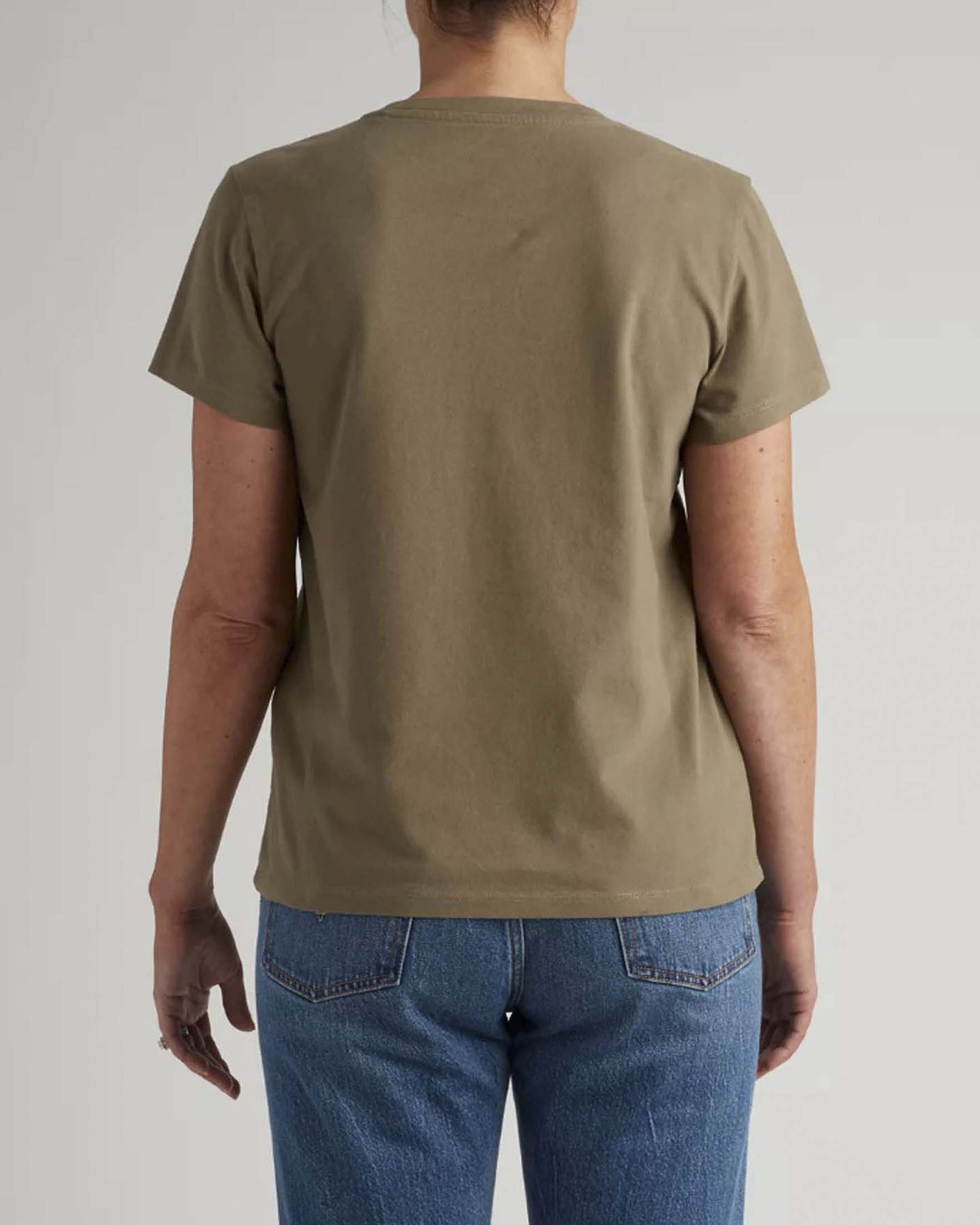 T-Shirt Perfect a maniche corte Levi's verde militare in cotone con logo batwing piccolo image