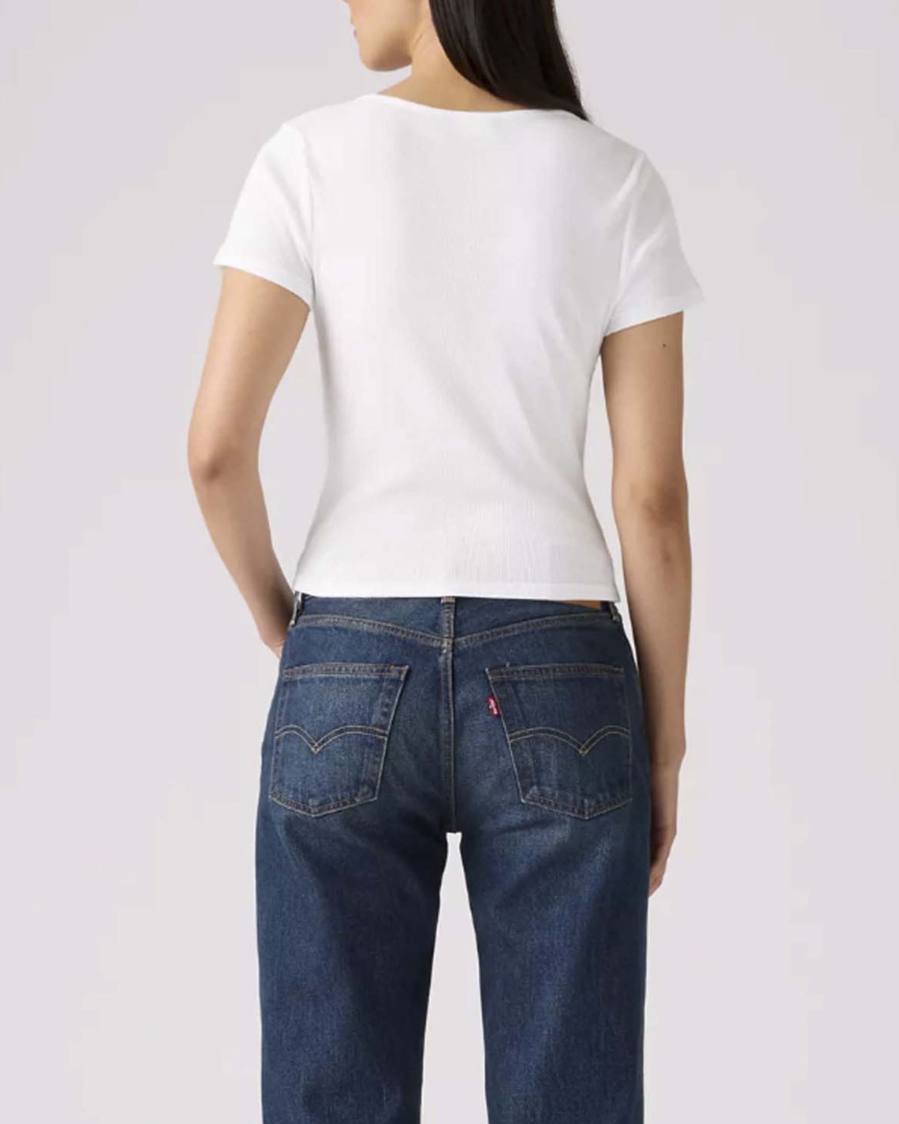 T-Shirt Essential Levi's a maniche corte bianca in cotone con scollo squadrato image
