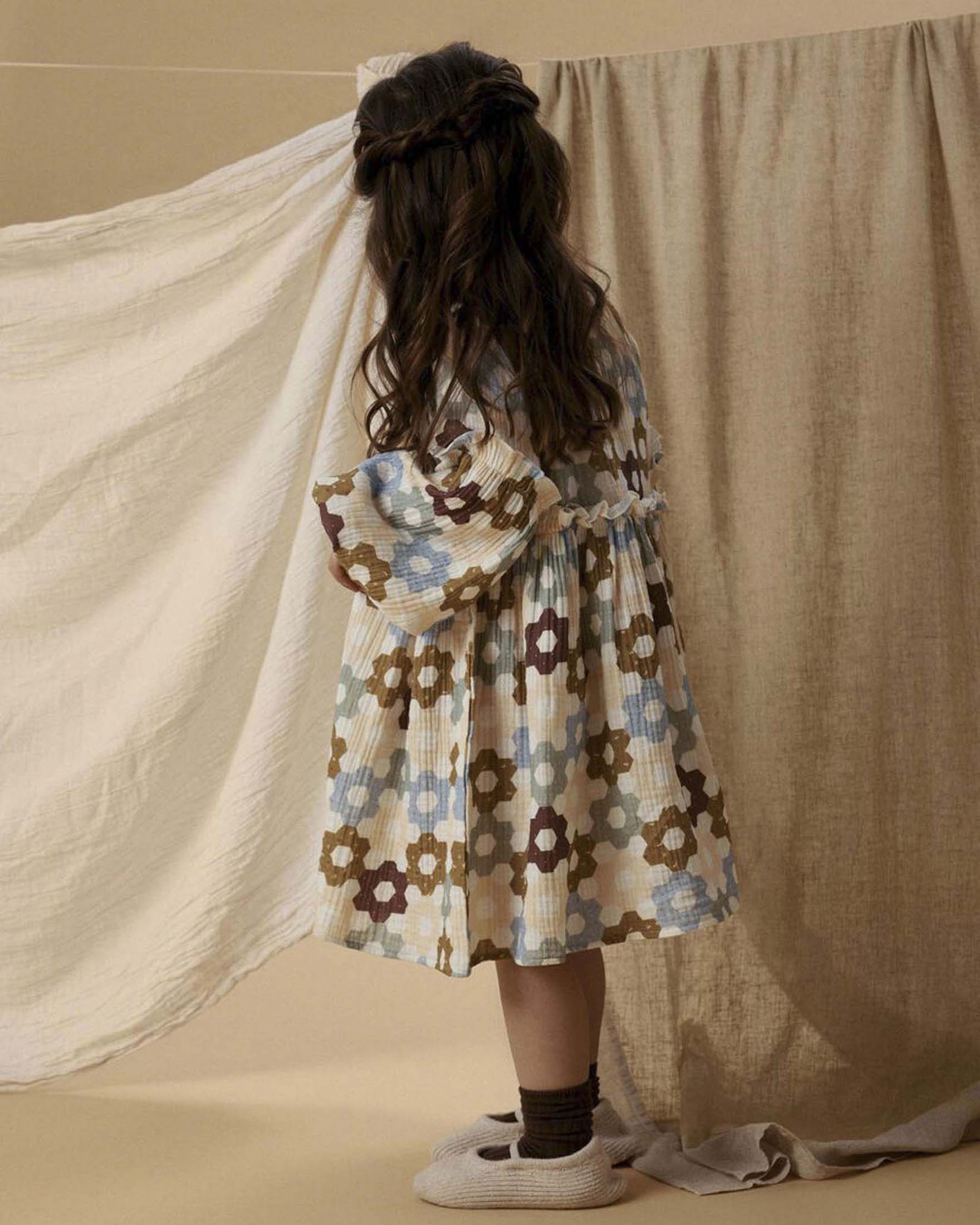 Abito Lil'Atelier in puro cotone a maniche lunghe e fantasia fiori multicolor image