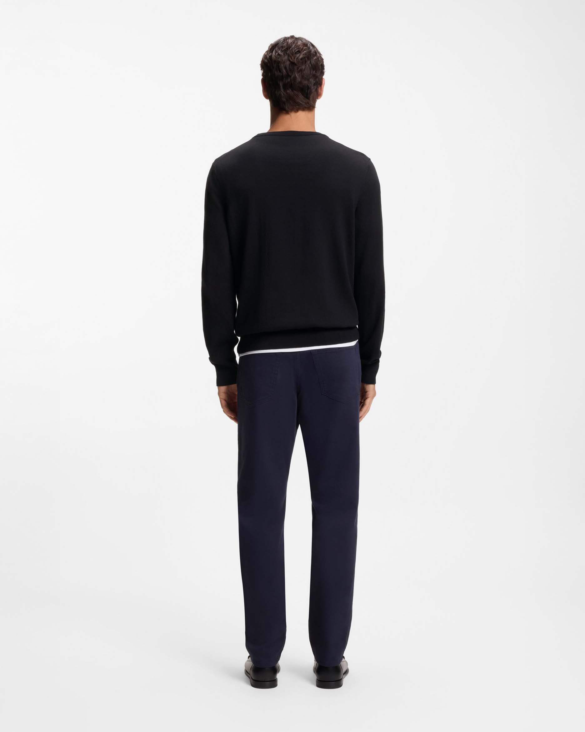 Maglia girocollo Upacas Boss nera in puro cotone con logo ricamato in tono sul petto image