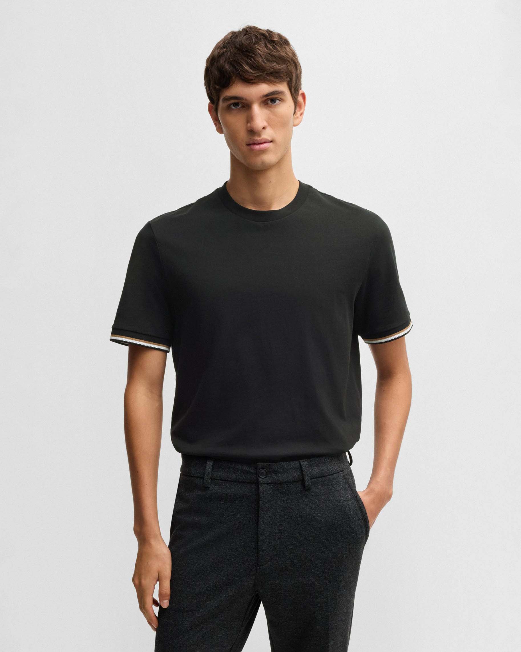 T-shirt Thompson Boss nera mezza manica in puro cotone con bordino tricolore