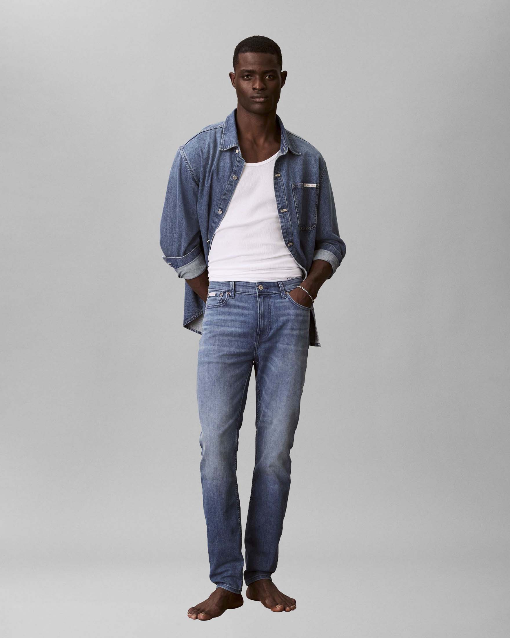 Jeans slim tapered fit medium wash in cotone stretch