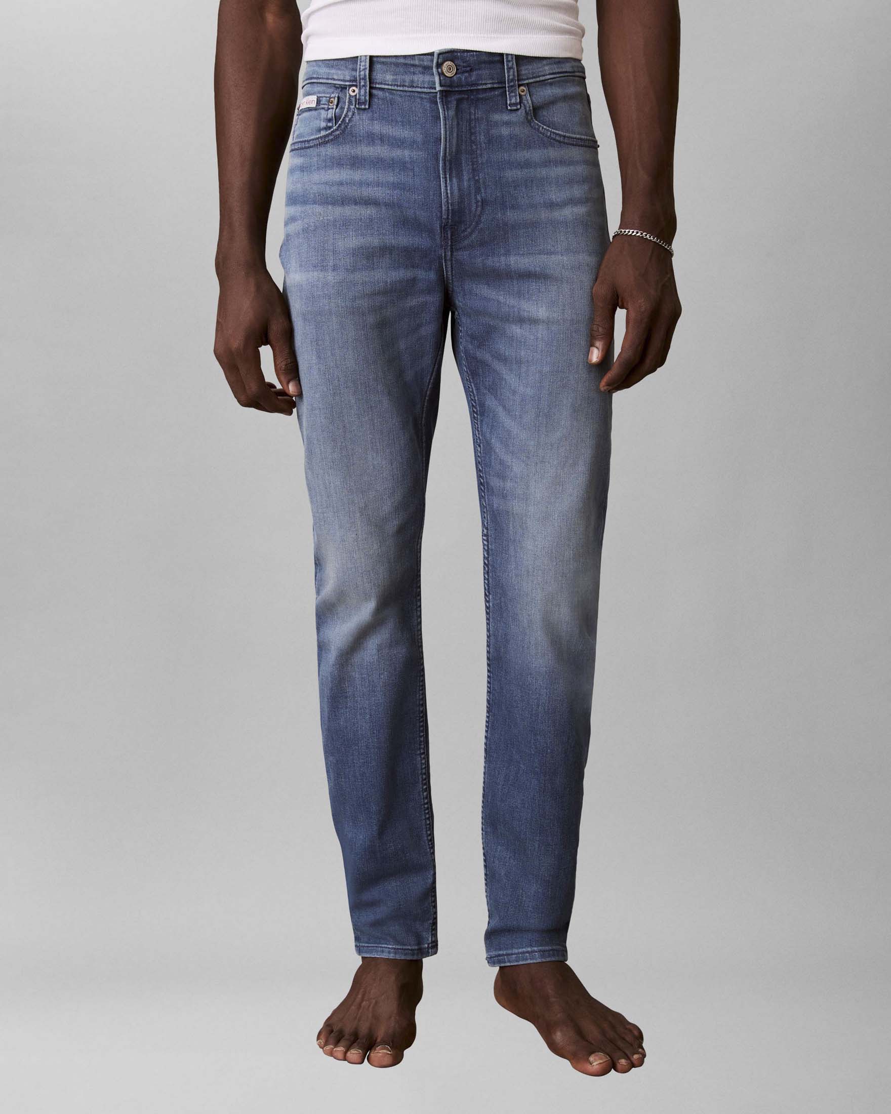 Calvin Klein Jeans slim tapered fit medium wash in cotone stretch image