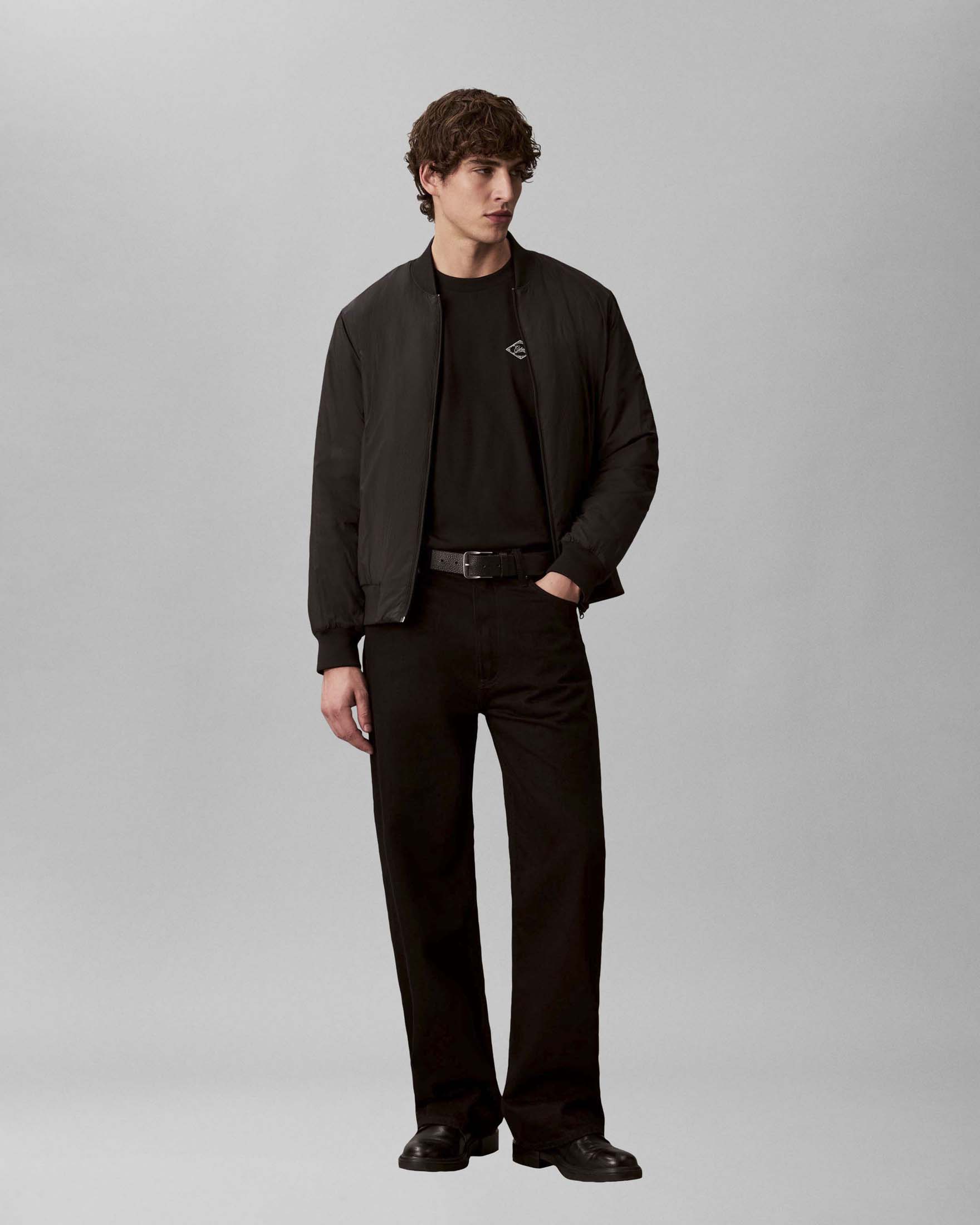 T-shirt Calvin Klein Jeans nera in cotone con stampa logo sul petto