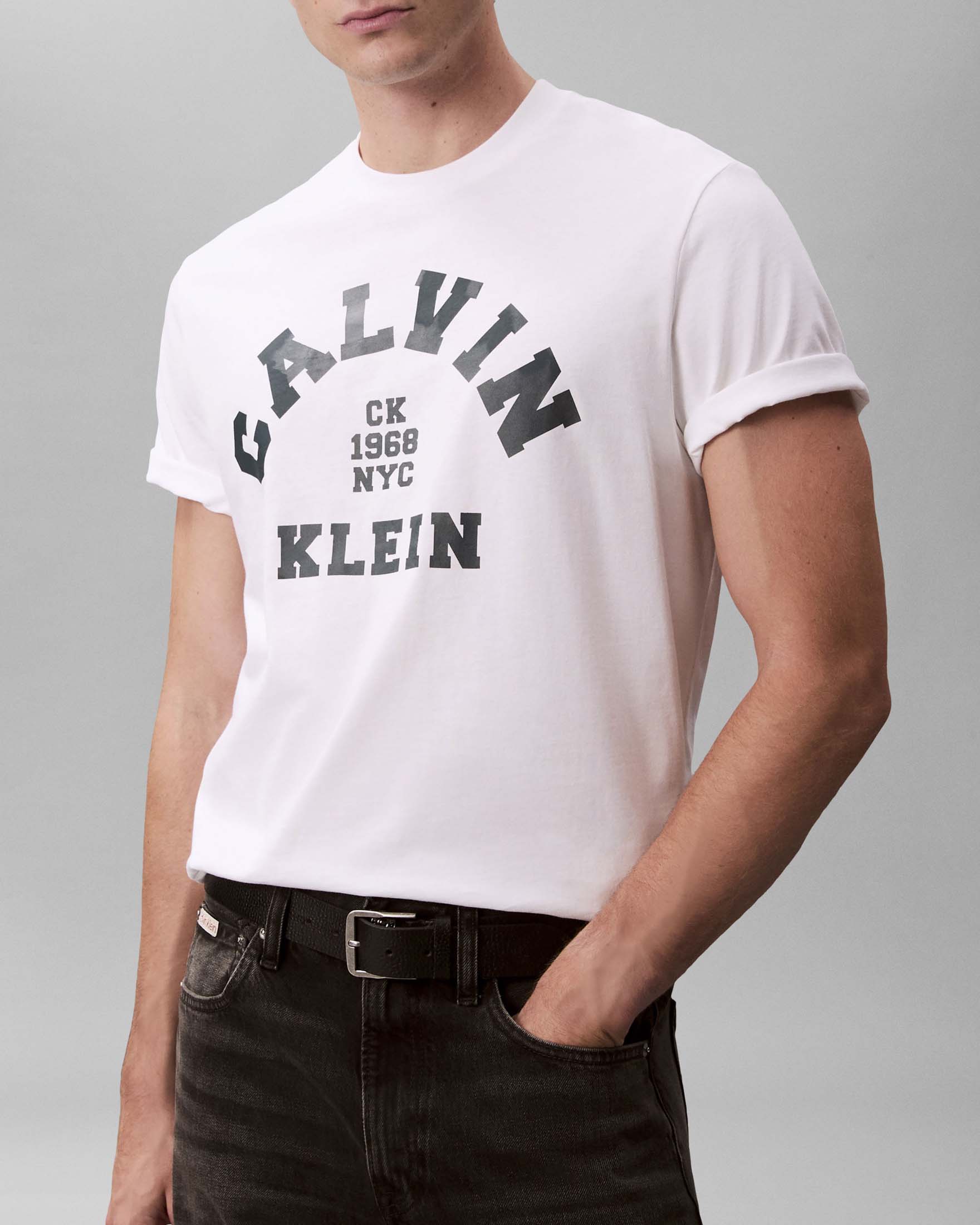 T-shirt mezza manica Calvin Klein Jeans bianca in cotone con stampa logo image